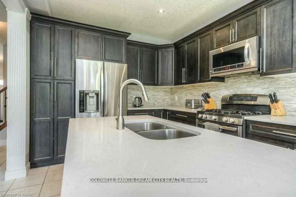 Photo 10 of 235 Birkinshaw Road, Cambridge, Christopher-Champlain — HOMEH