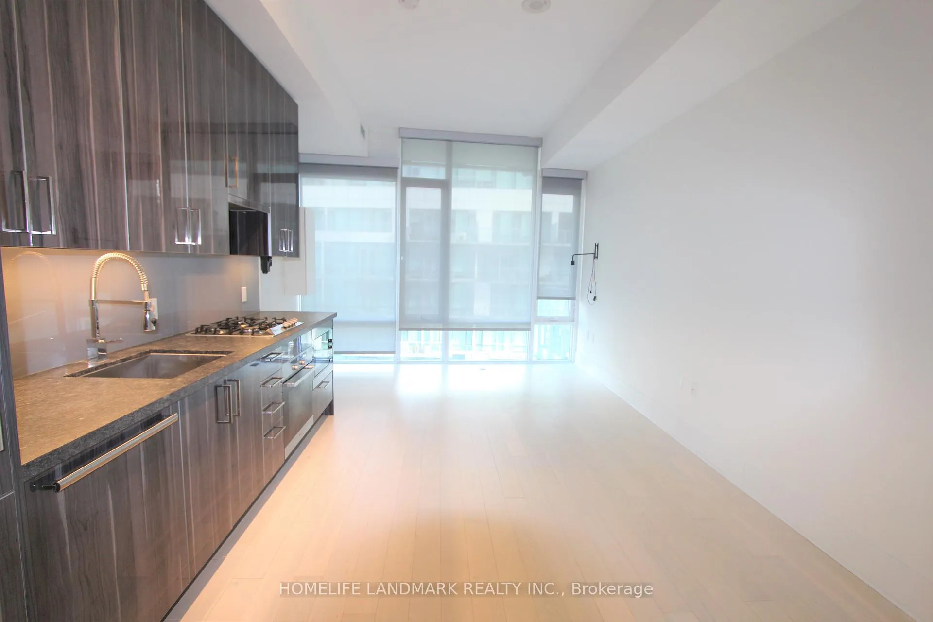 Photo 2 of Unit 1019, 29 Queens Quay E, Toronto, Waterfront Communities — HOMEH