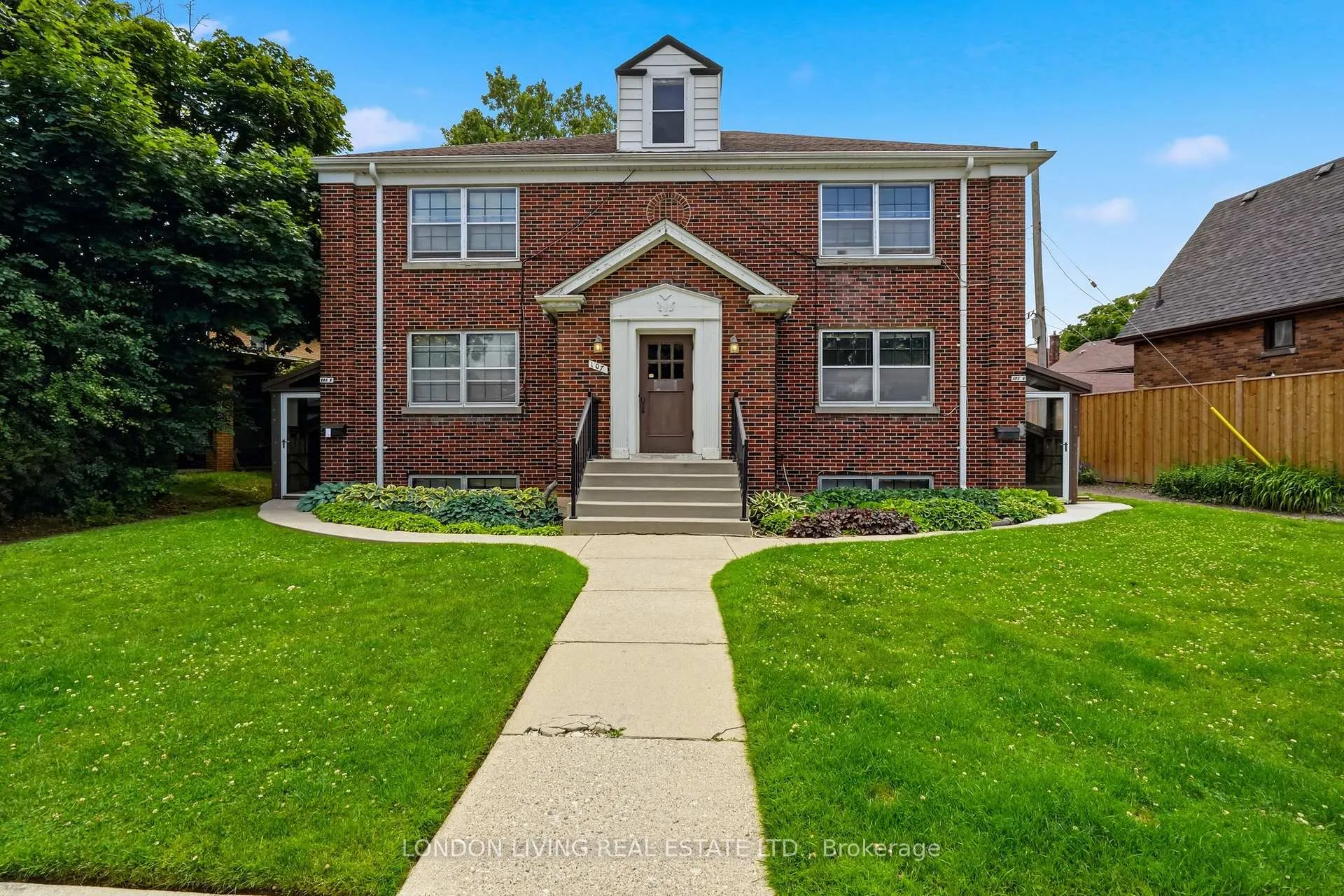 Photo 2 of 107 Windsor Crescent, London, South F — HOMEH