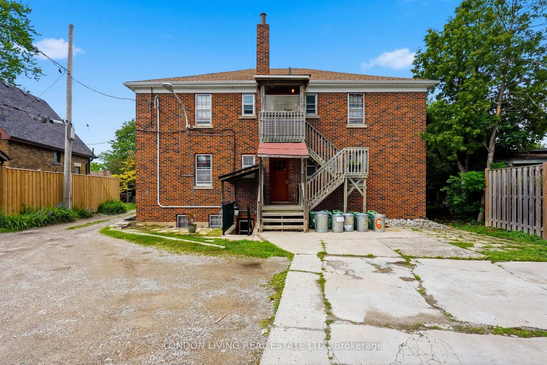 Photo 13 of 107 Windsor Crescent, London, South F — HOMEH