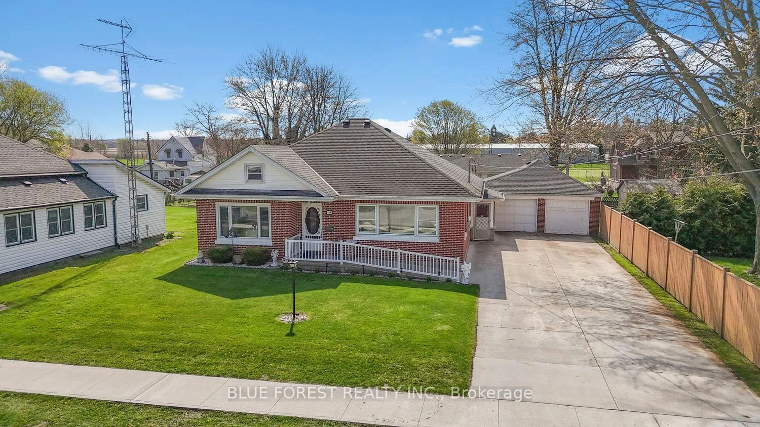 Photo 2 of 154 Chestnut Street, West Elgin, West Lorne — HOMEH