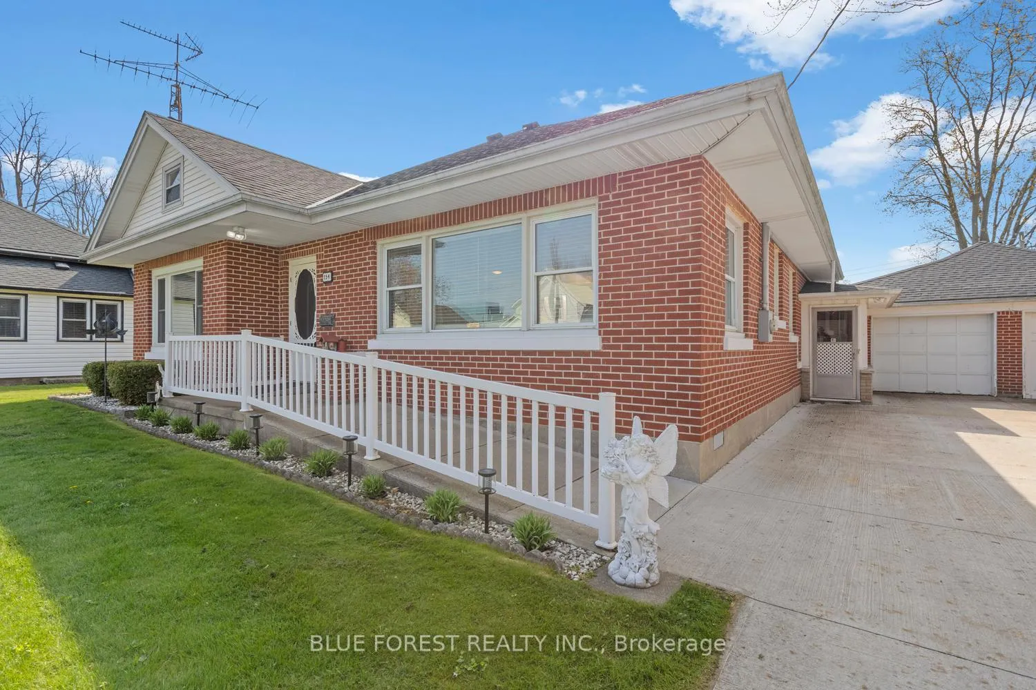 Photo 9 of 154 Chestnut Street, West Elgin, West Lorne — HOMEH