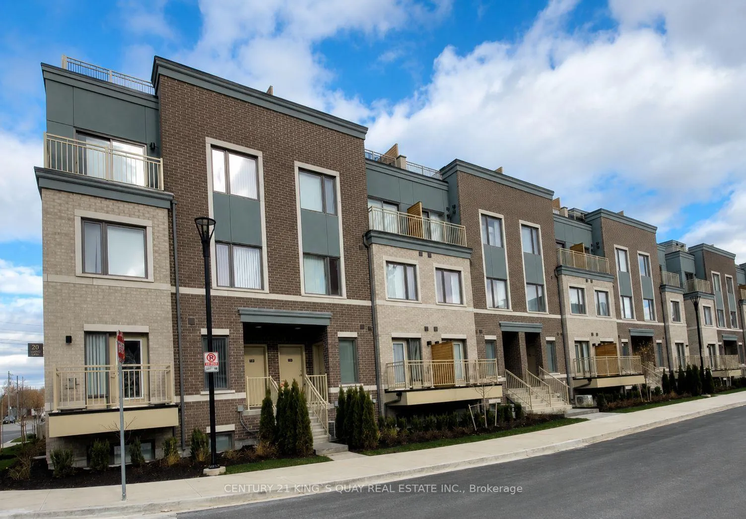 Front of Unit 176, 20 Lloyd Janes Lane