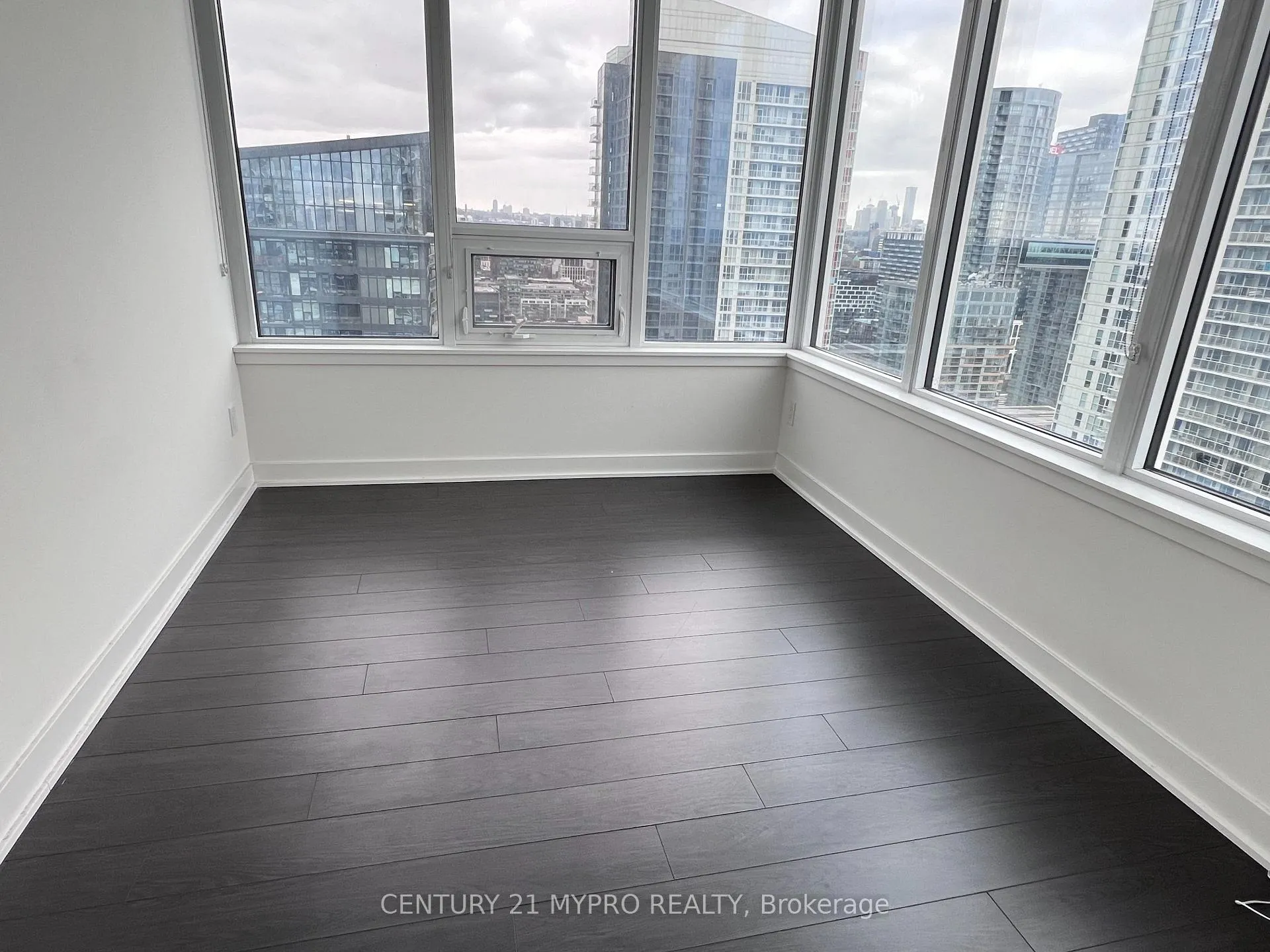 Photo 5 of Unit 3710, 17 Bathurst Street, Toronto, Waterfront Communities — HOMEH