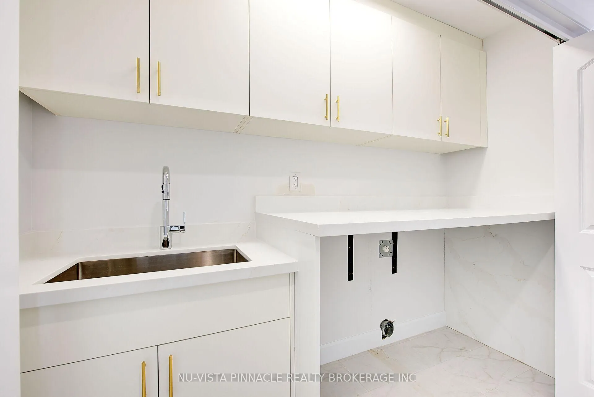 Photo 17 of 4332 Green Bend, London, South V — HOMEH
