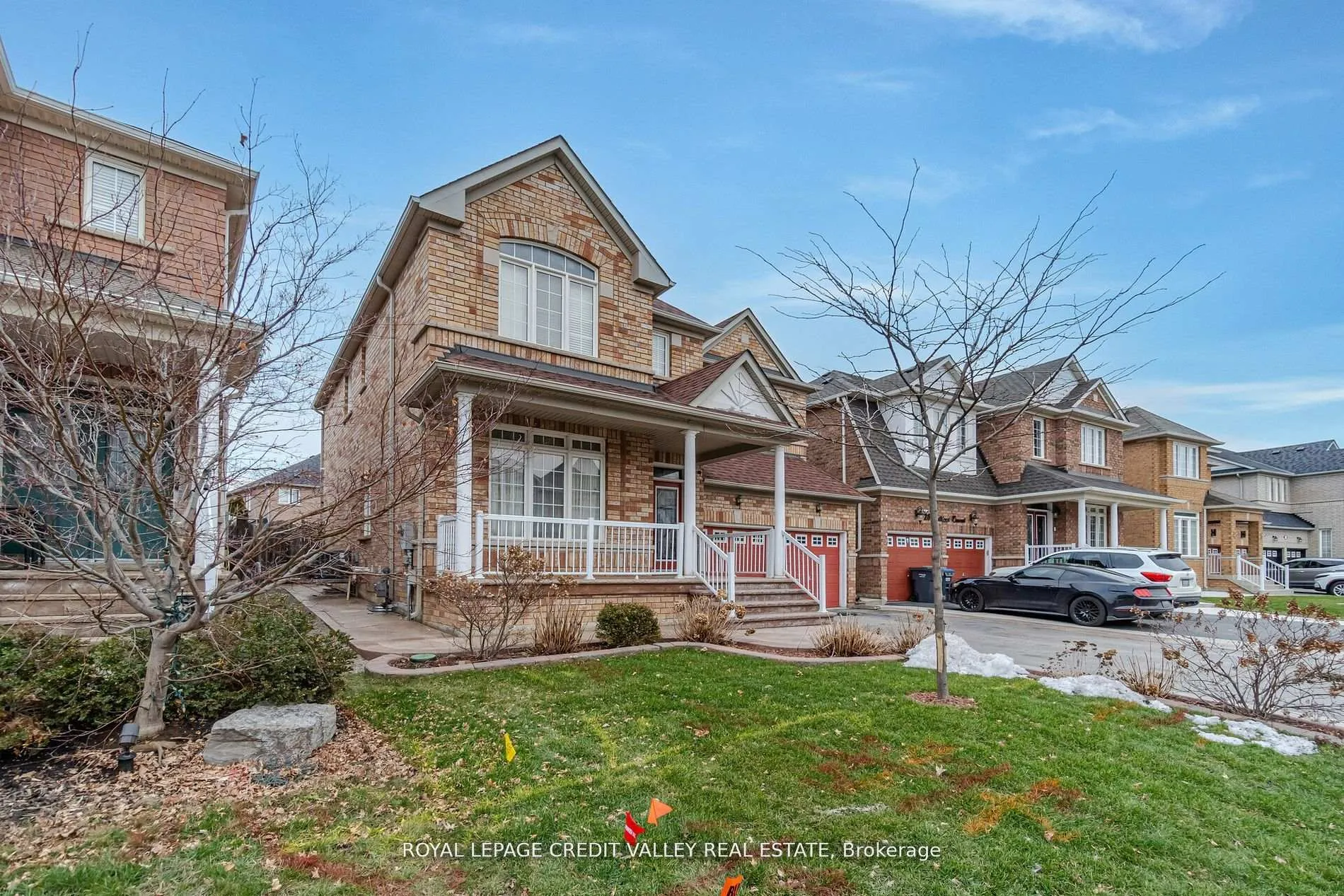 Photo 4 of 18 Trailhead Crescent, Brampton, Sandringham-Wellington — HOMEH