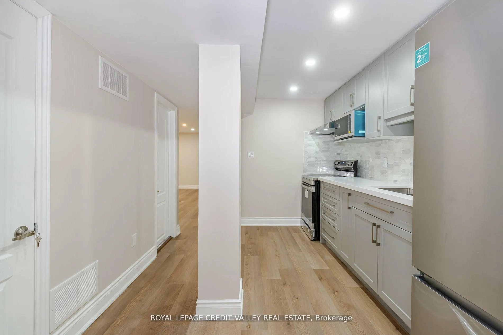 Photo 13 of 18 Trailhead Crescent, Brampton, Sandringham-Wellington — HOMEH