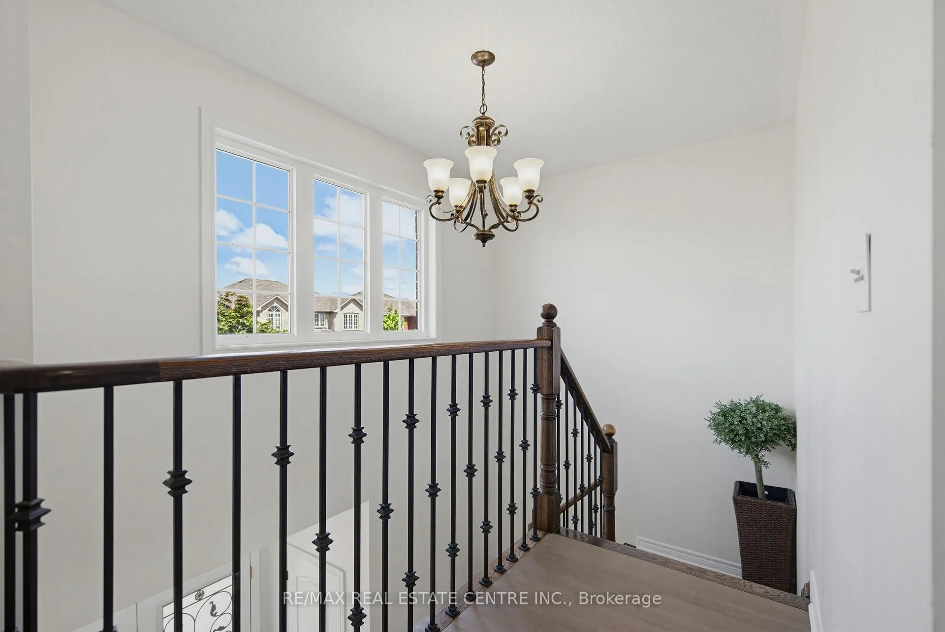 Photo 17 of 7 Resserville Street, Brampton, Sandringham-Wellington — HOMEH