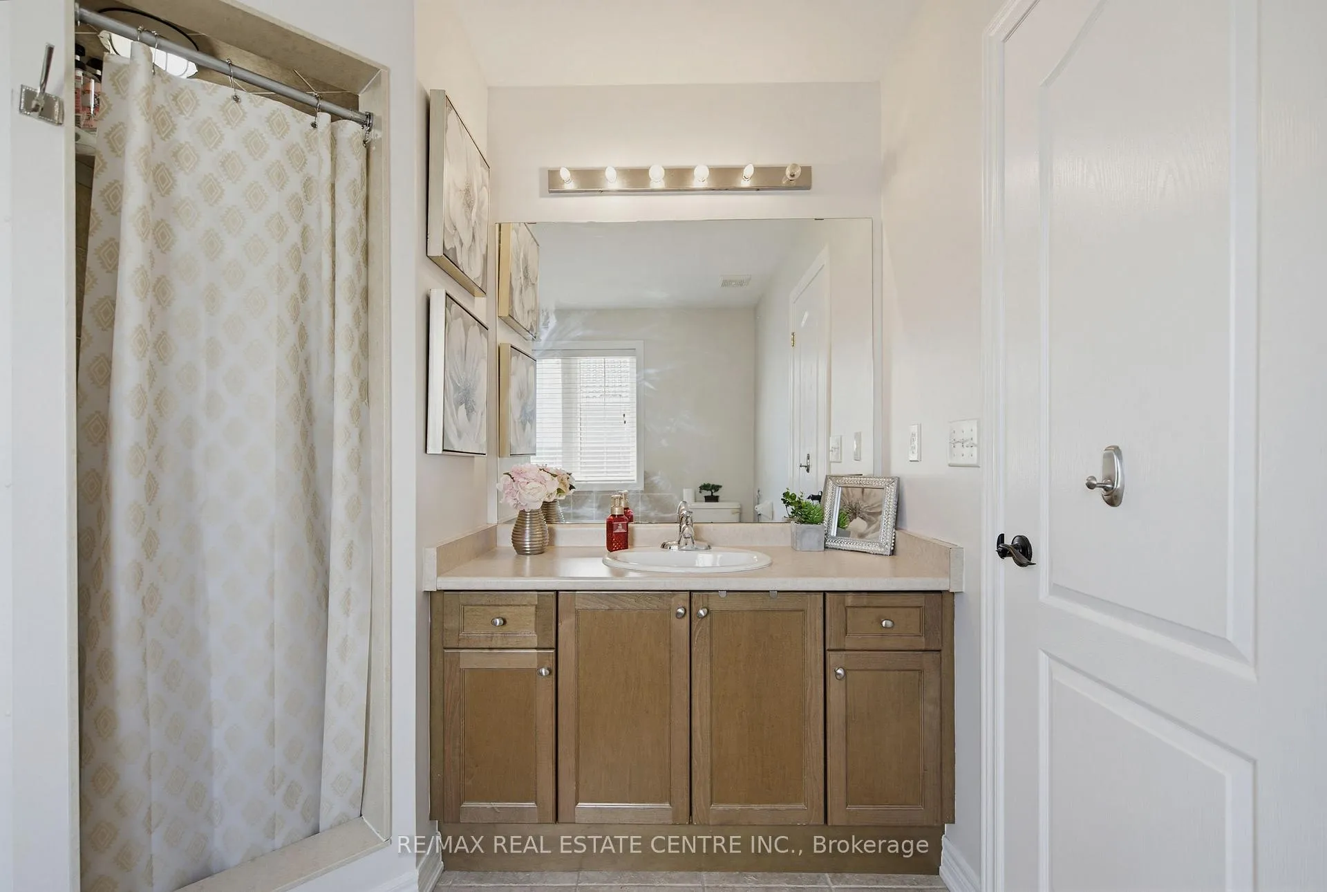 Photo 23 of 7 Resserville Street, Brampton, Sandringham-Wellington — HOMEH
