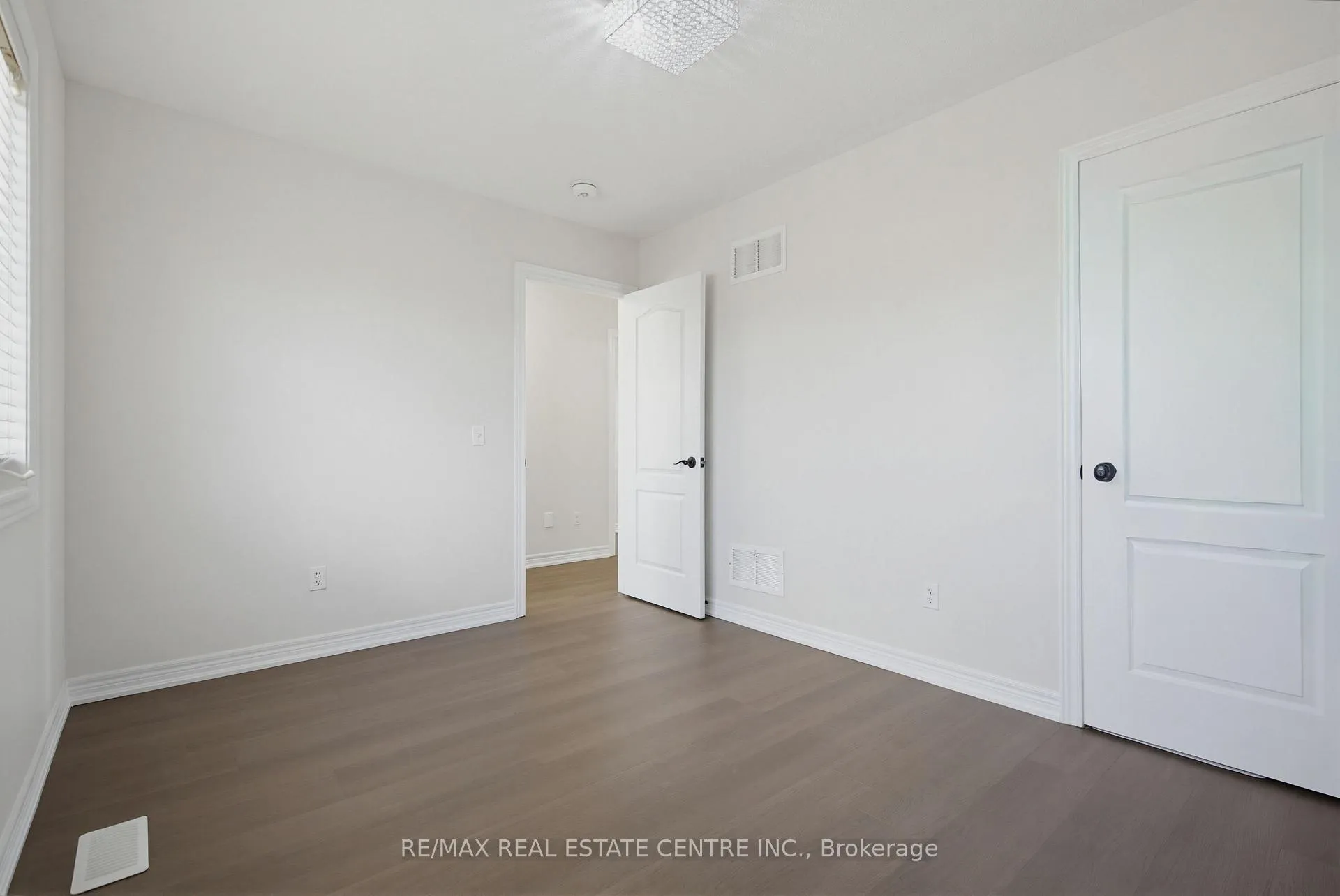 Photo 27 of 7 Resserville Street, Brampton, Sandringham-Wellington — HOMEH