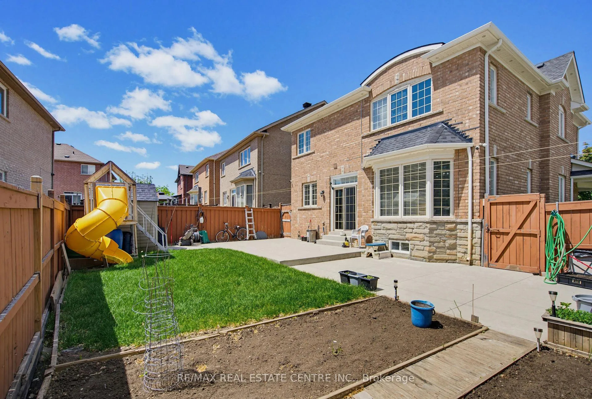 Photo 38 of 7 Resserville Street, Brampton, Sandringham-Wellington — HOMEH