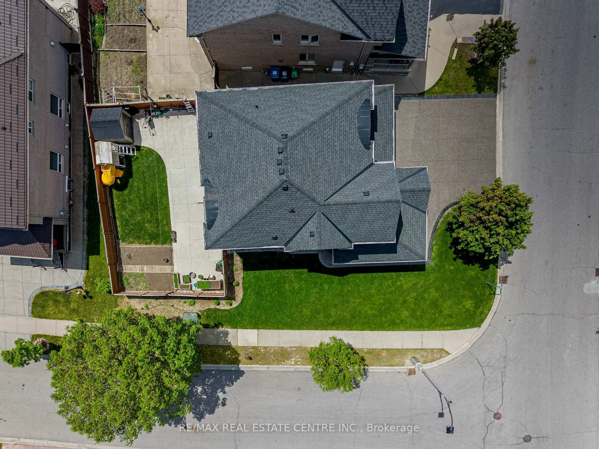 Photo 43 of 7 Resserville Street, Brampton, Sandringham-Wellington — HOMEH