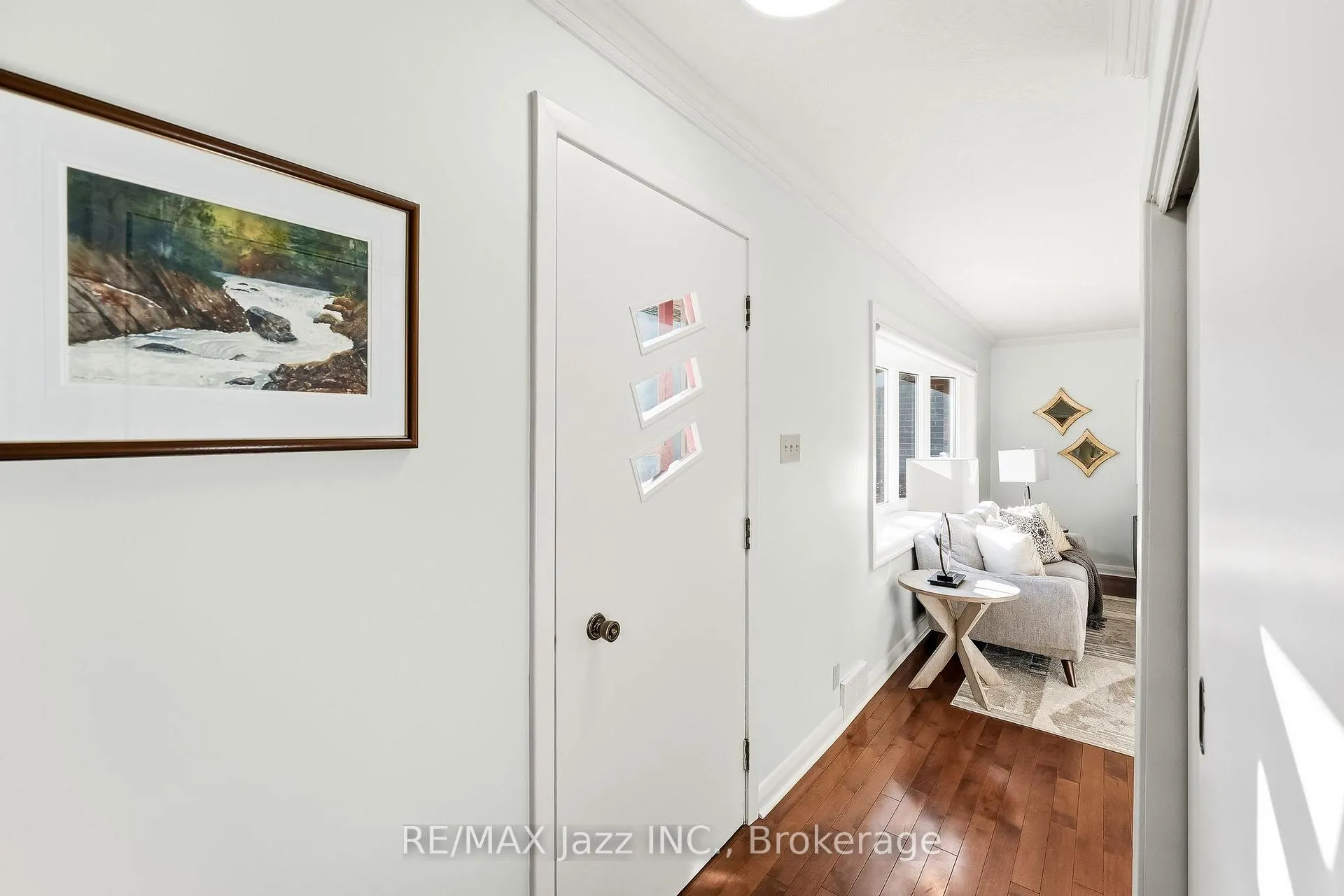 Photo 6 of 11 Lynwood Avenue, Clarington, Courtice — HOMEH