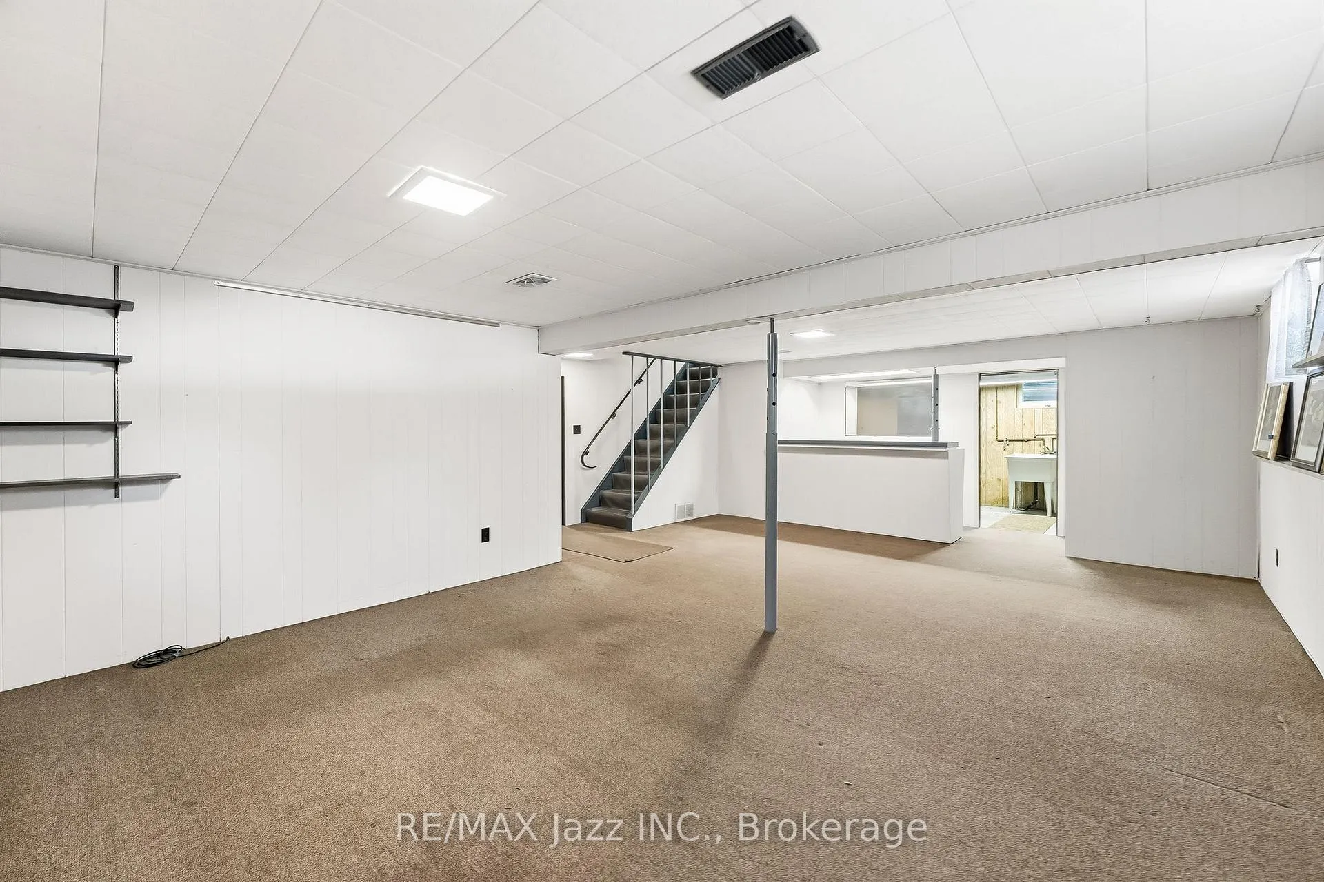 Photo 26 of 11 Lynwood Avenue, Clarington, Courtice — HOMEH