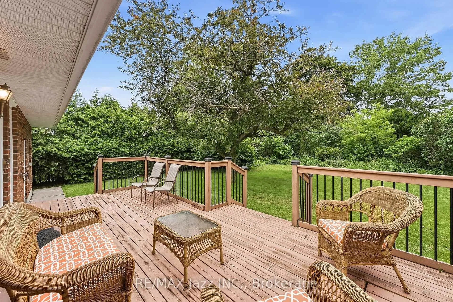 Photo 38 of 11 Lynwood Avenue, Clarington, Courtice — HOMEH