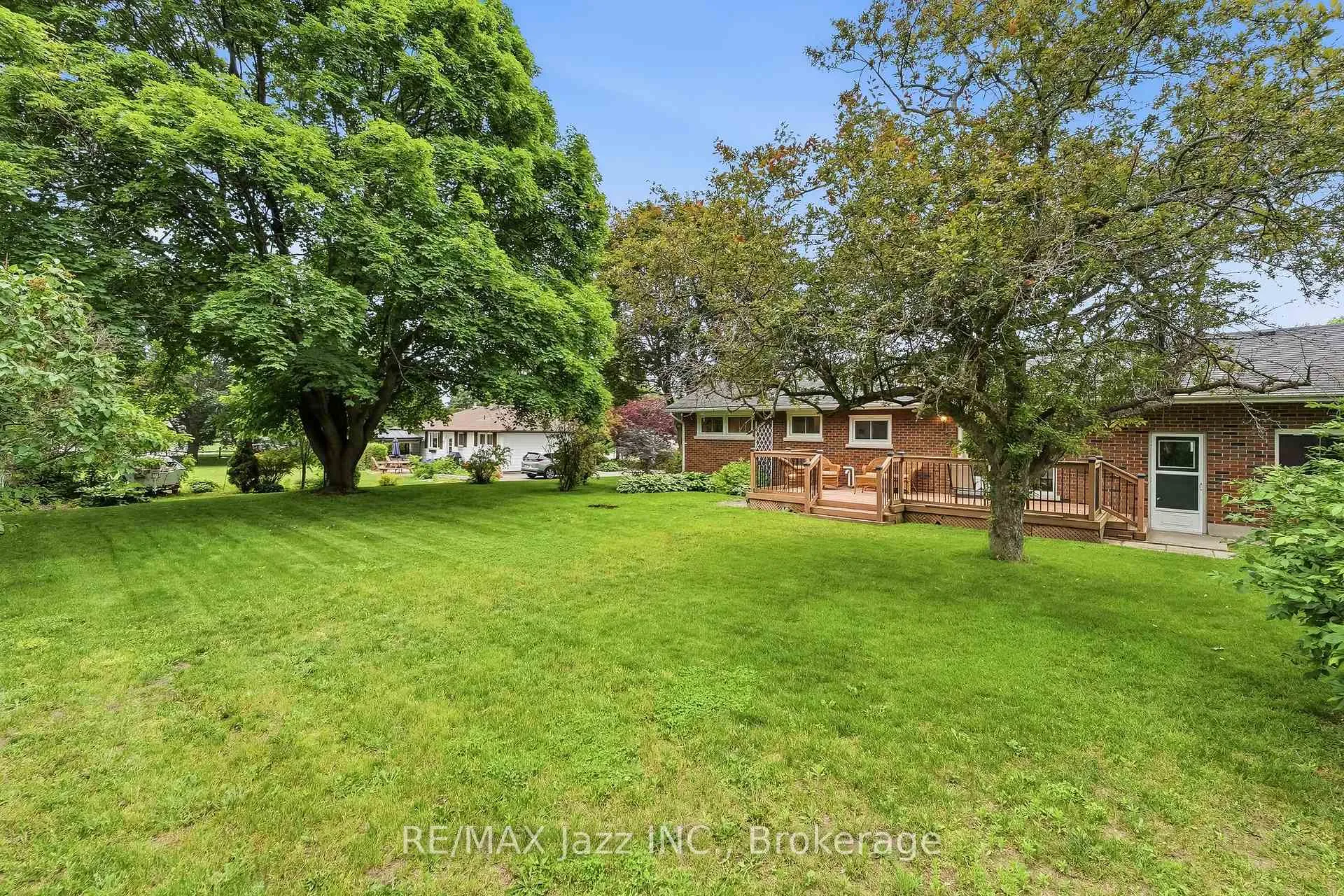 Photo 42 of 11 Lynwood Avenue, Clarington, Courtice — HOMEH