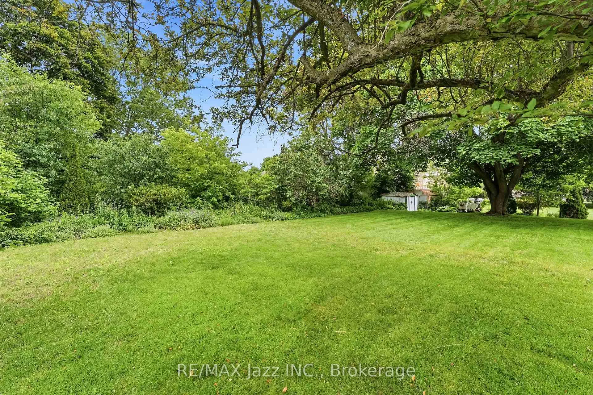 Photo 43 of 11 Lynwood Avenue, Clarington, Courtice — HOMEH