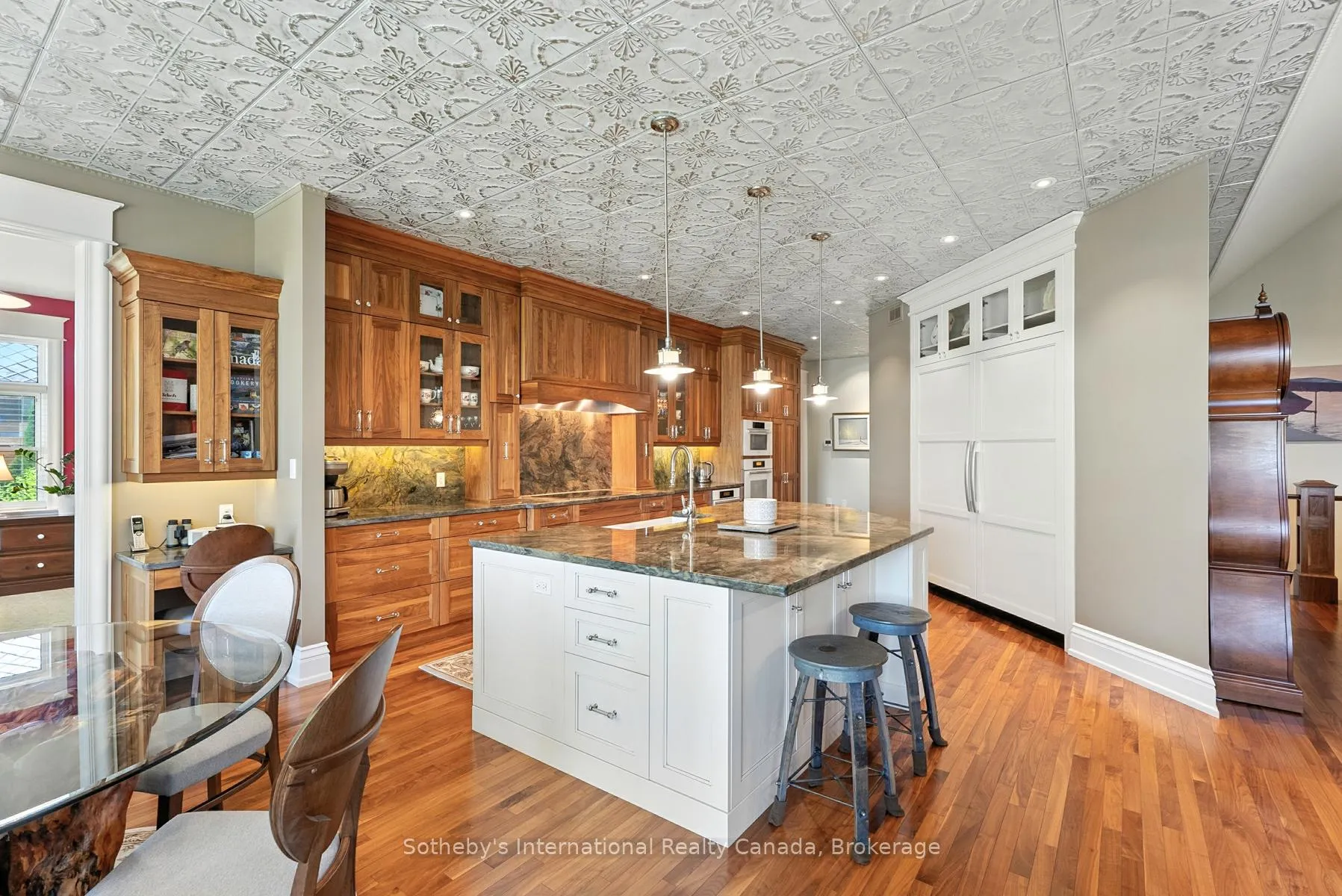 Photo 14 of 153 Creighton Street S, Ramara, Atherley — HOMEH