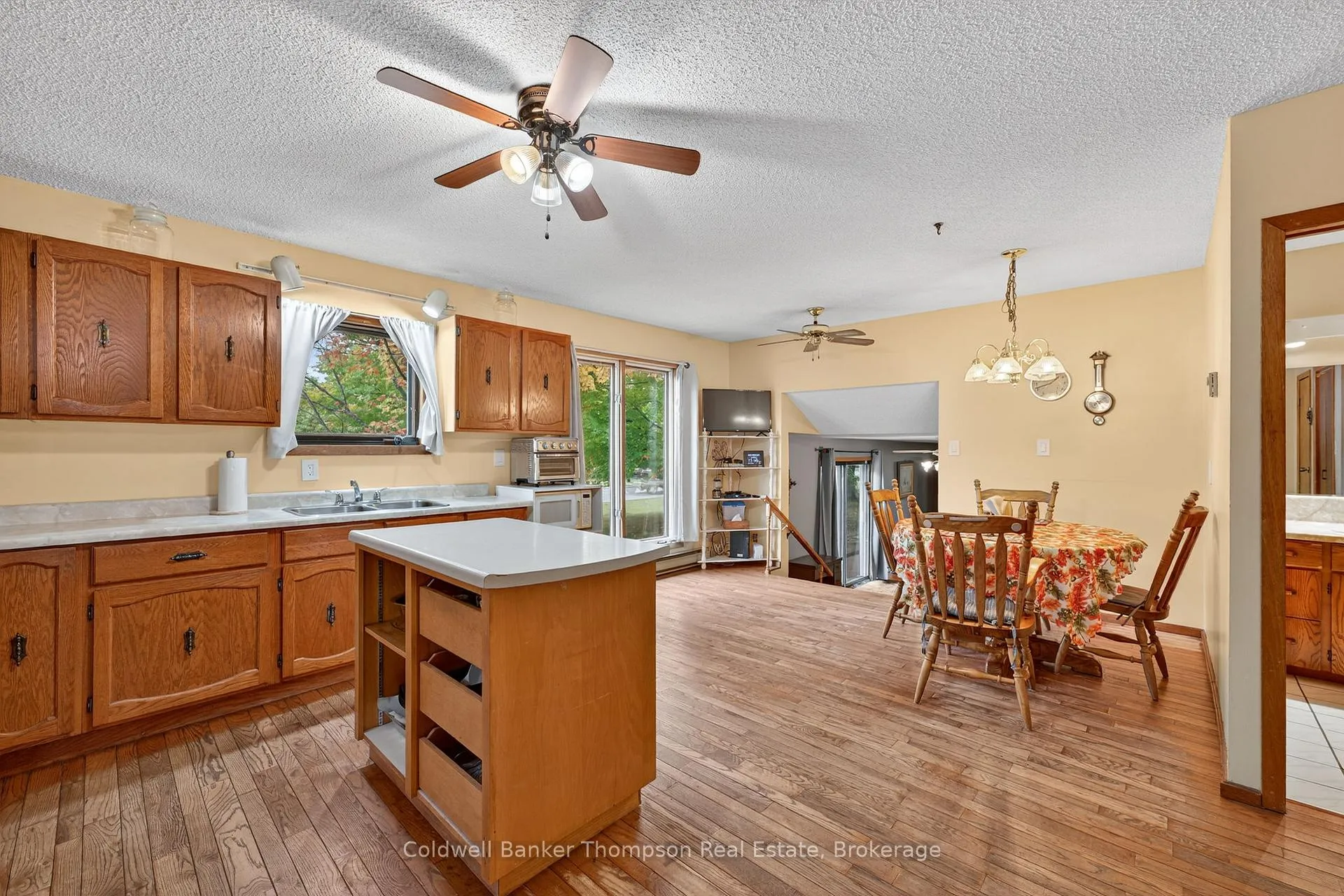 Photo 10 of 315 Muskoka Beach Road, Gravenhurst, Muskoka (S) — HOMEH