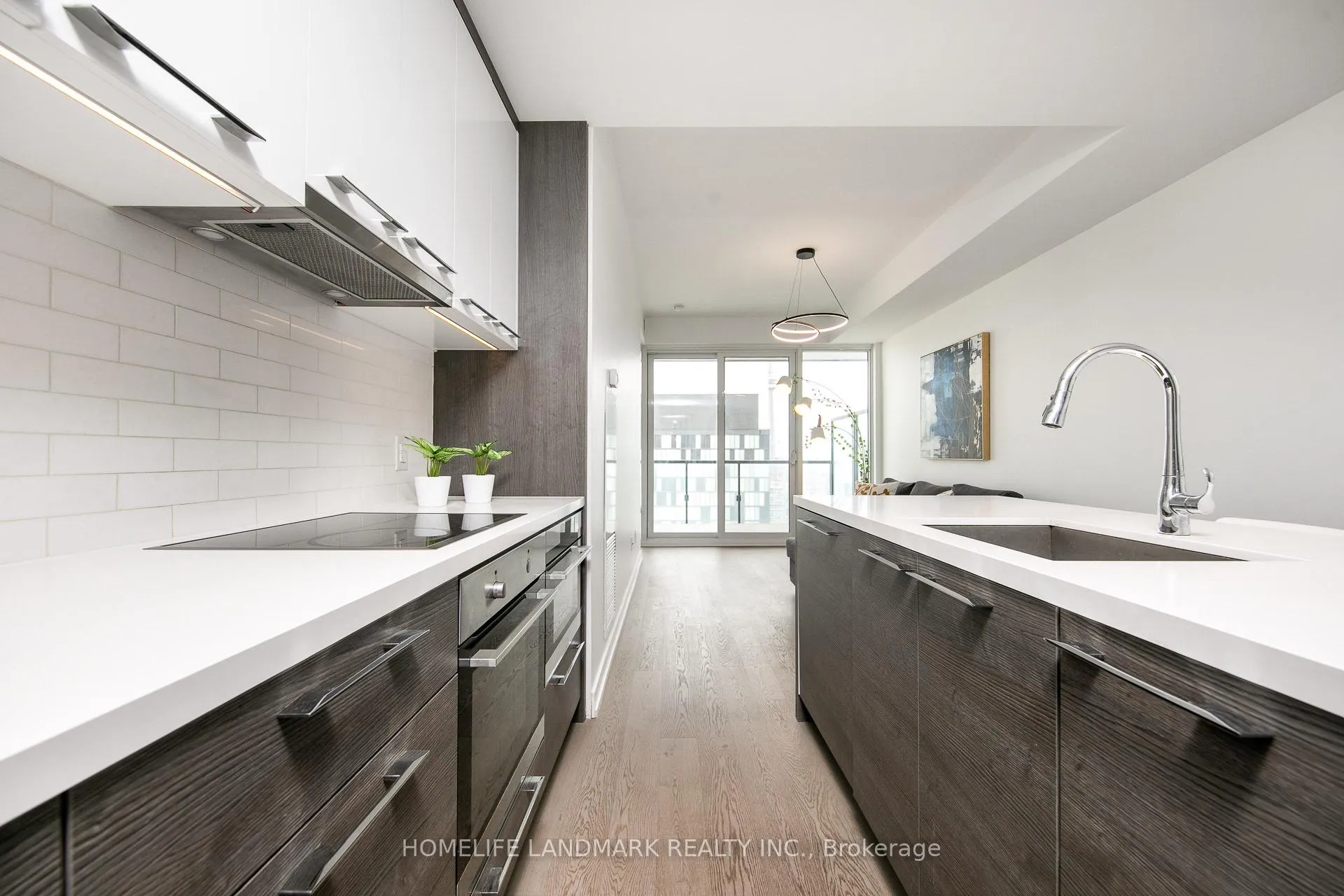 Photo 8 of Unit 3308, 488 University Avenue, Toronto, University — HOMEH