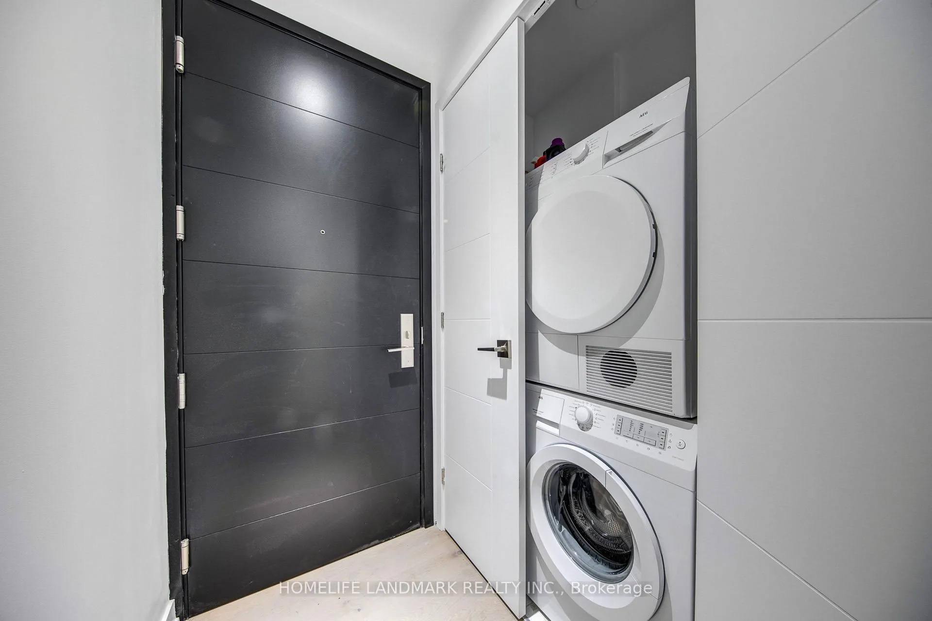 Photo 12 of Unit 3308, 488 University Avenue, Toronto, University — HOMEH