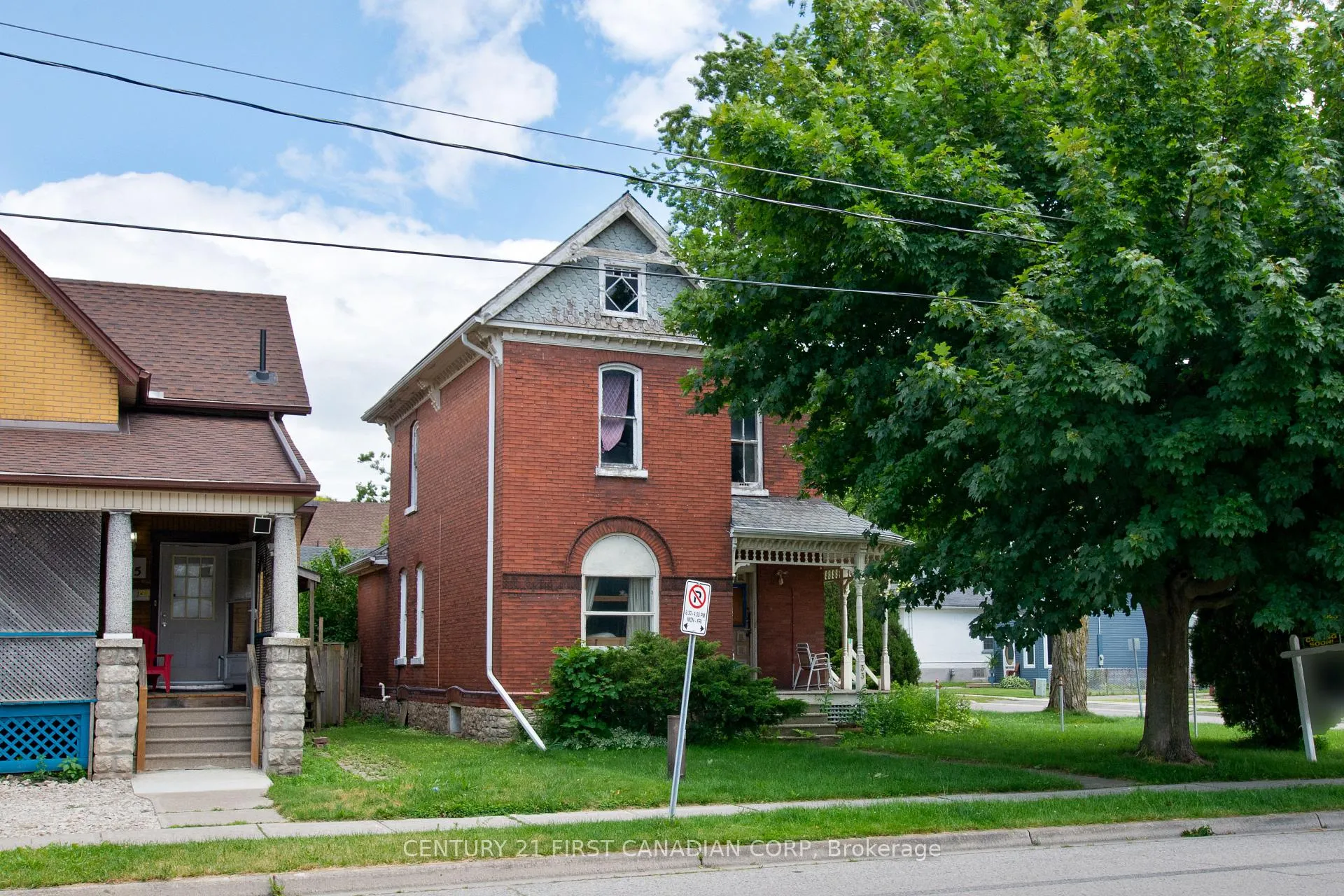 Photo 2 of 33 Horton Street, St. Thomas — HOMEH