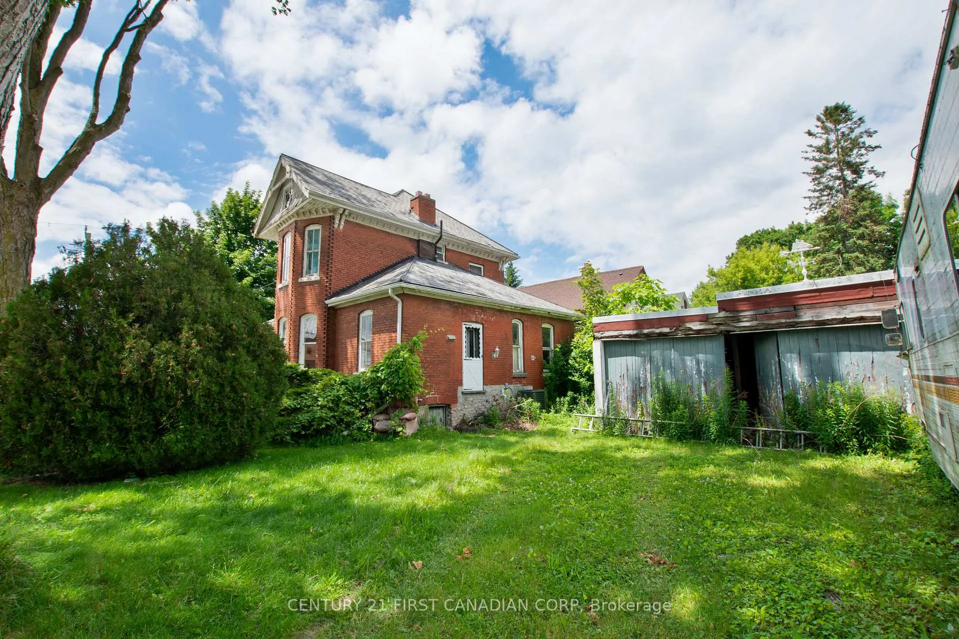 Photo 6 of 33 Horton Street, St. Thomas — HOMEH