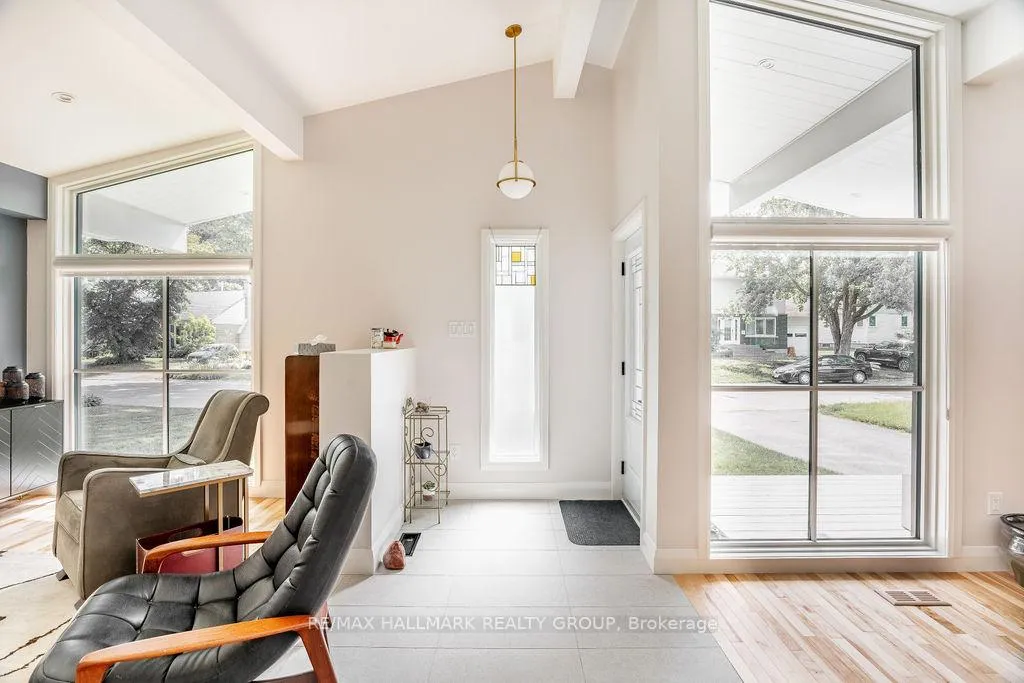 Photo 4 of 199 Lennox Park Avenue, Ottawa, Riverview Park — HOMEH