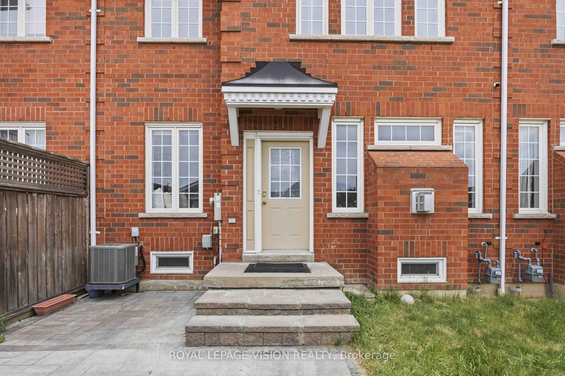 Photo 2 of 9 Windle Drive, Ajax, Central West — HOMEH