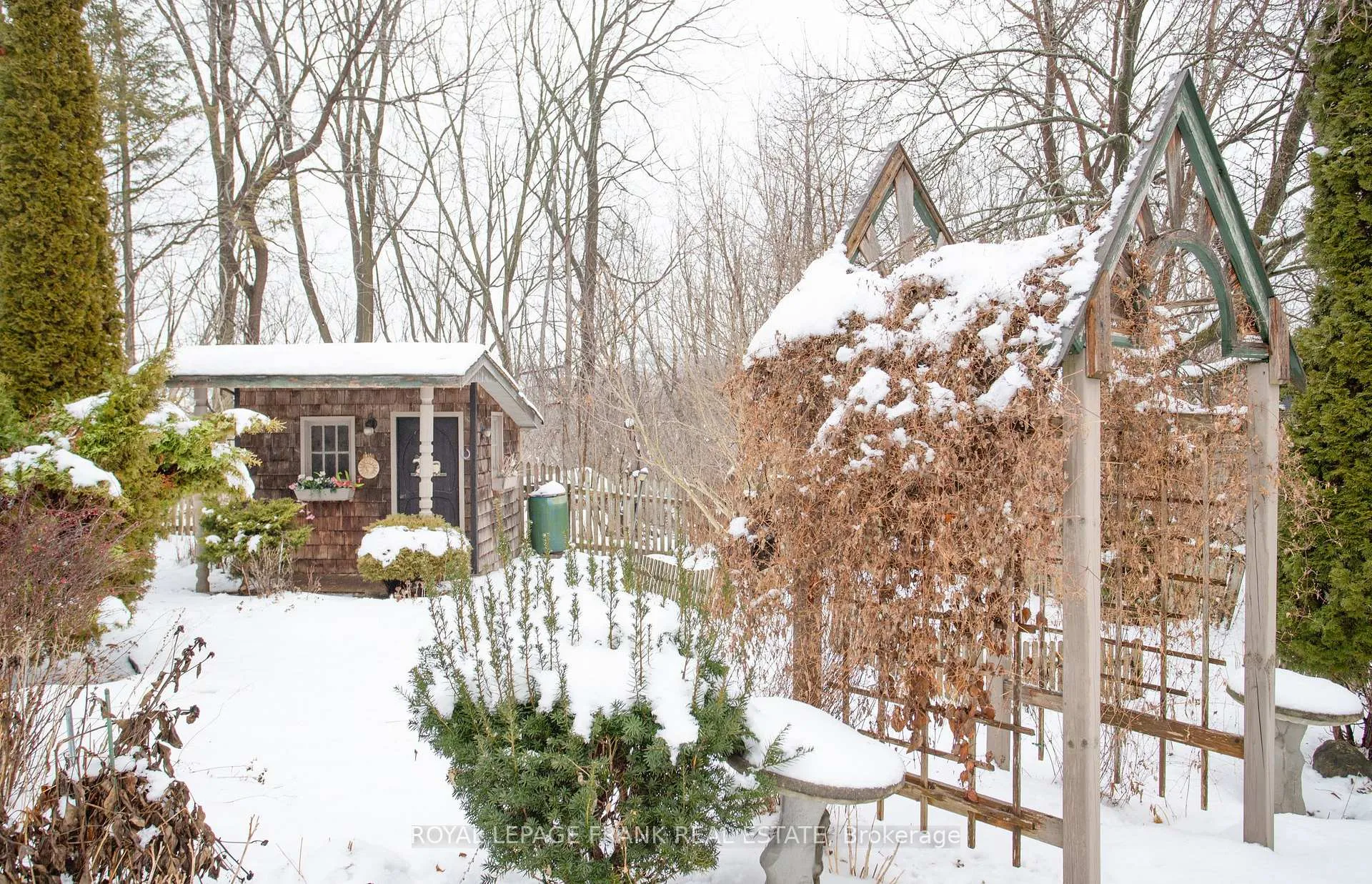 Photo 4 of 99 Little Avenue, Clarington, Bowmanville — HOMEH