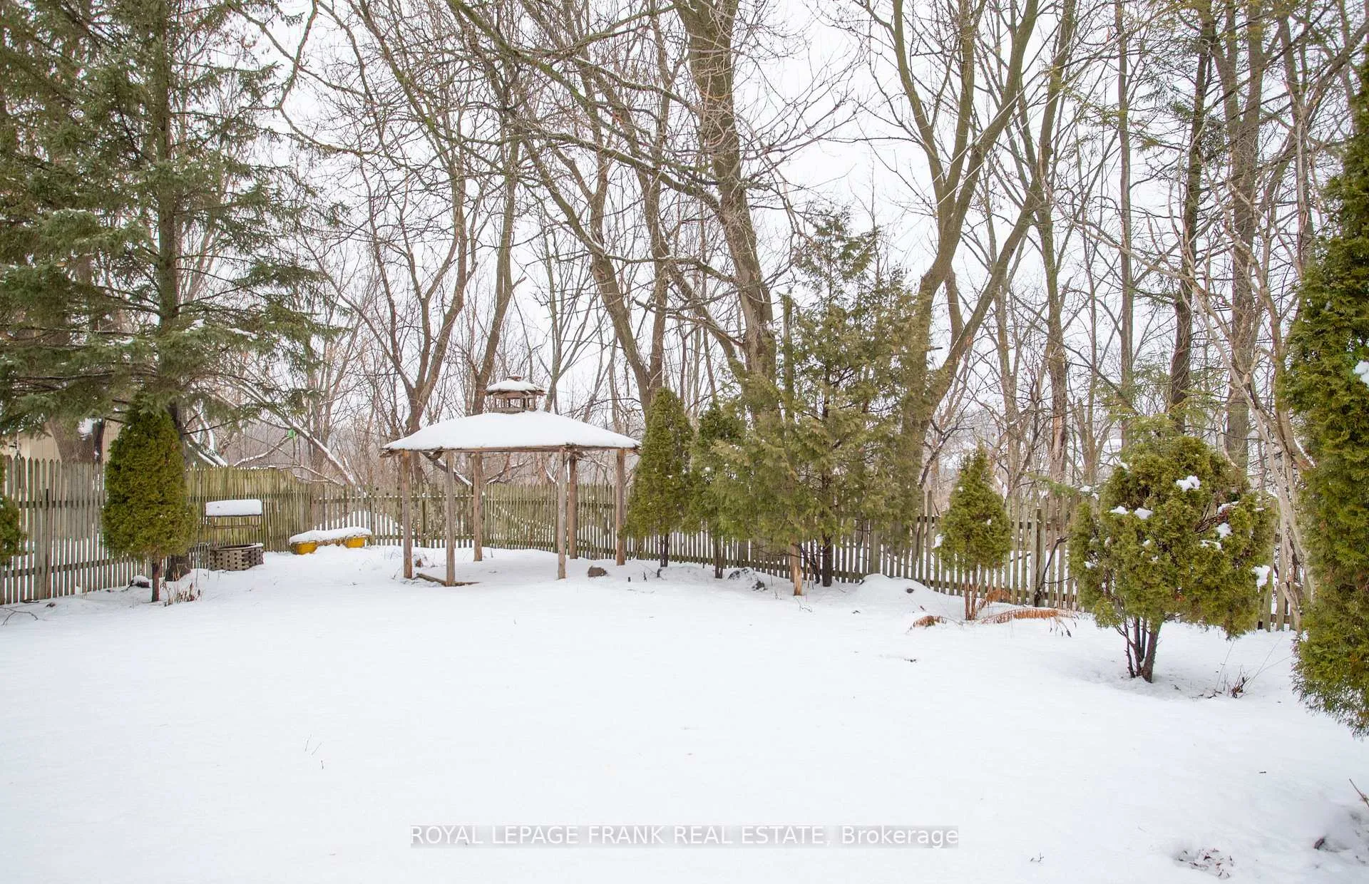Photo 8 of 99 Little Avenue, Clarington, Bowmanville — HOMEH