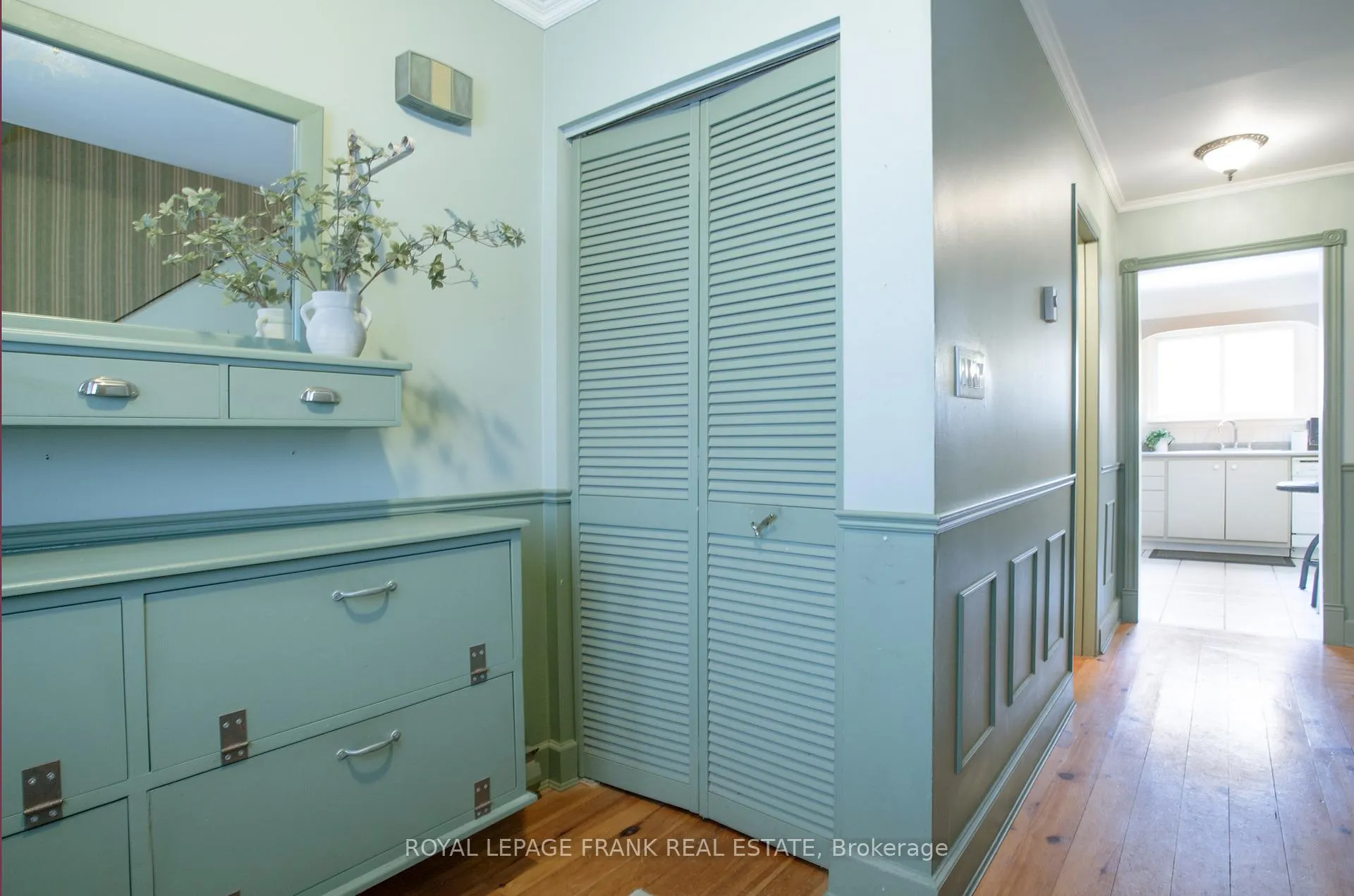 Photo 11 of 99 Little Avenue, Clarington, Bowmanville — HOMEH