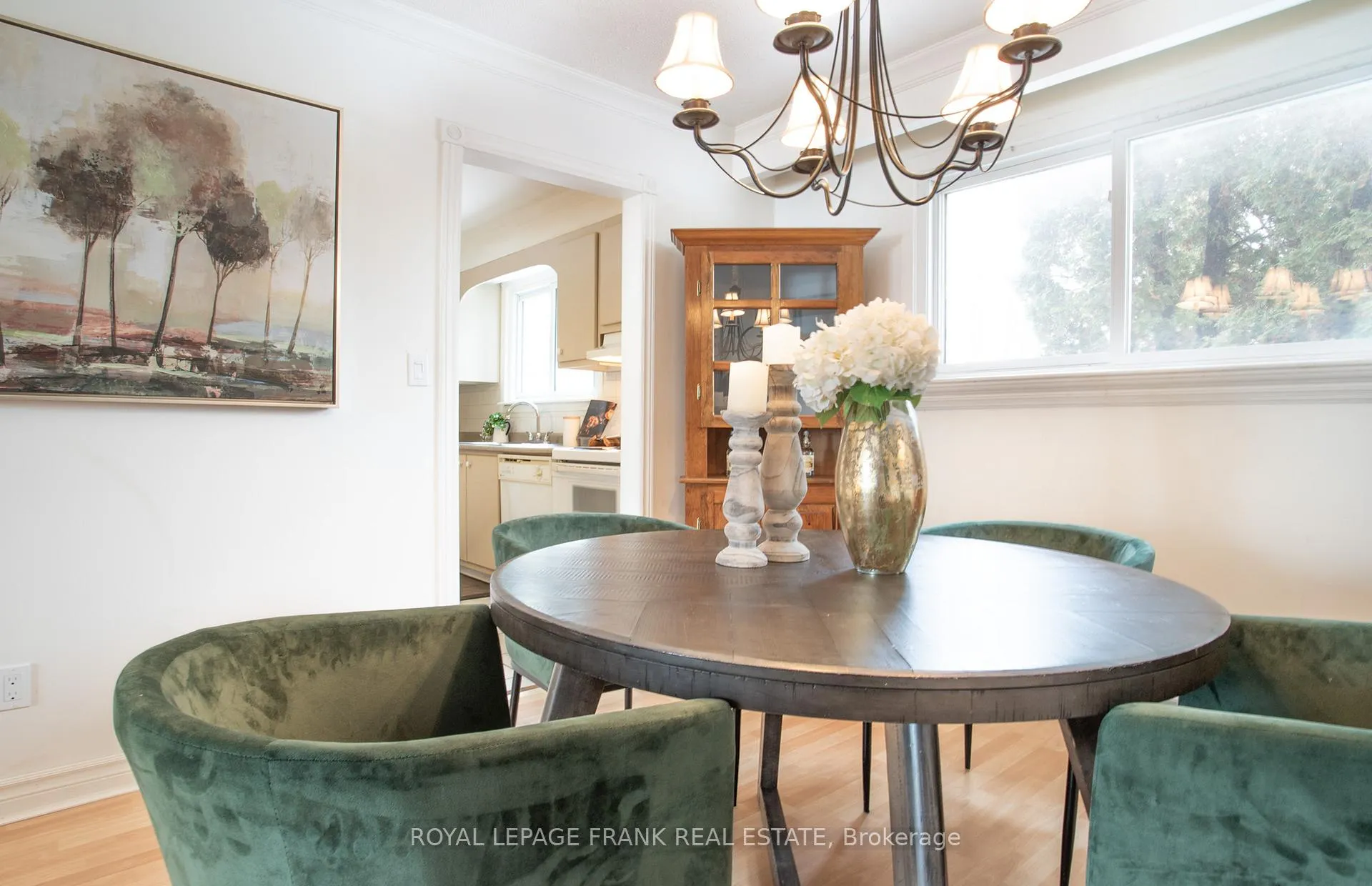 Photo 18 of 99 Little Avenue, Clarington, Bowmanville — HOMEH