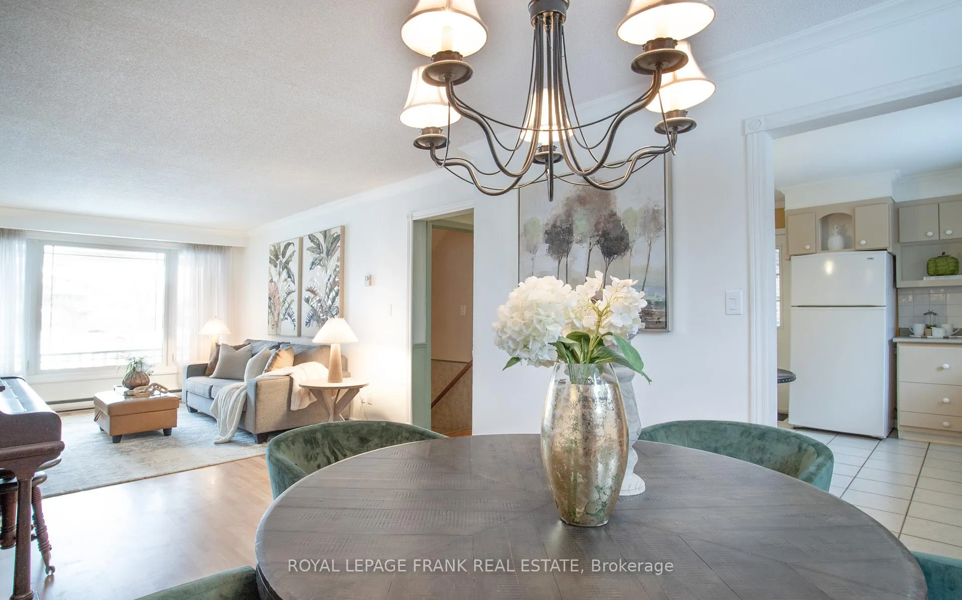 Photo 19 of 99 Little Avenue, Clarington, Bowmanville — HOMEH