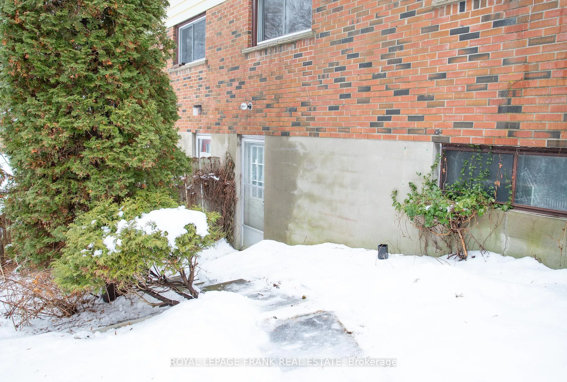 Photo 40 of 99 Little Avenue, Clarington, Bowmanville — HOMEH