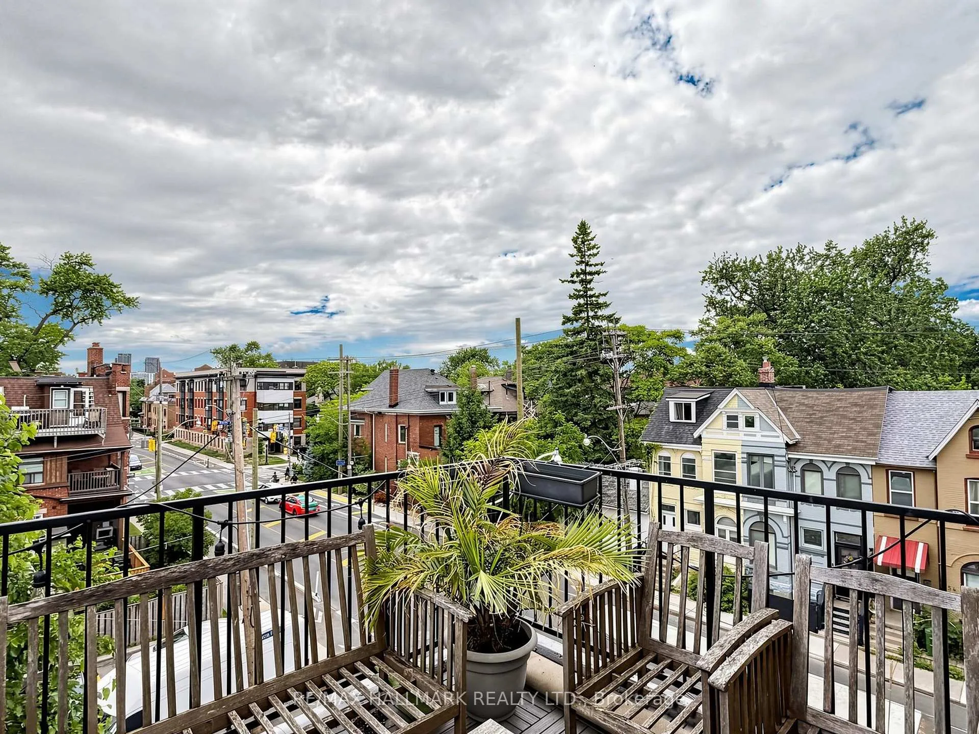 Photo 17 of 458 Markham Street, Toronto, Palmerston-Little Italy — HOMEH