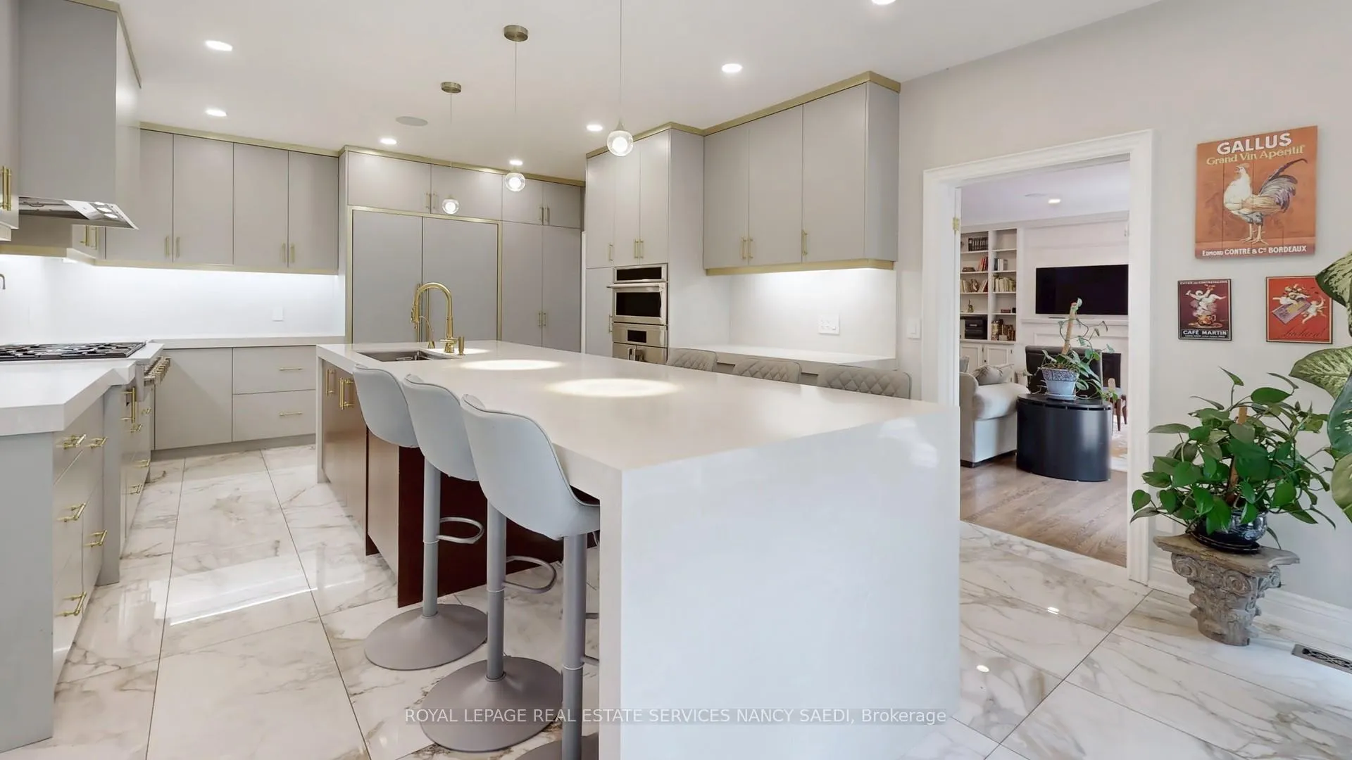Photo 7 of 21 Forest Heights Boulevard, North York, St. Andrew-Windfields — HOMEH