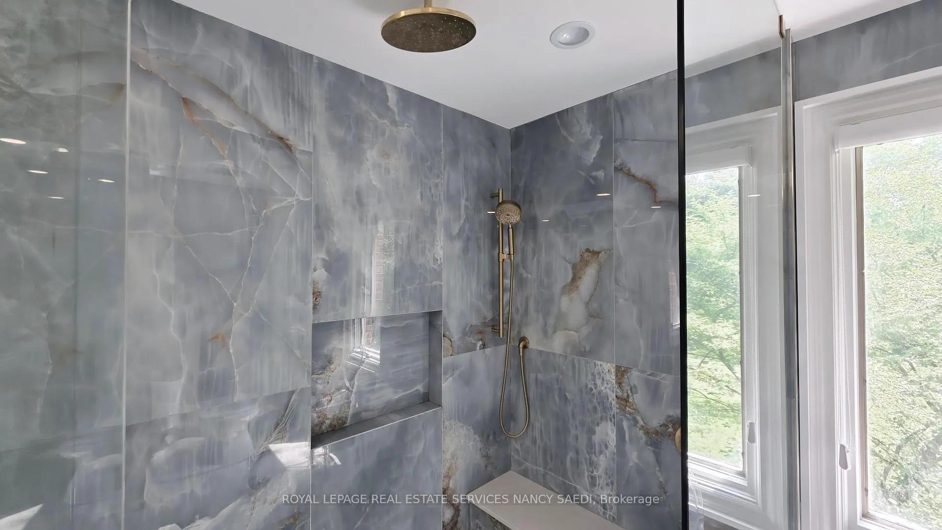 Photo 35 of 21 Forest Heights Boulevard, North York, St. Andrew-Windfields — HOMEH