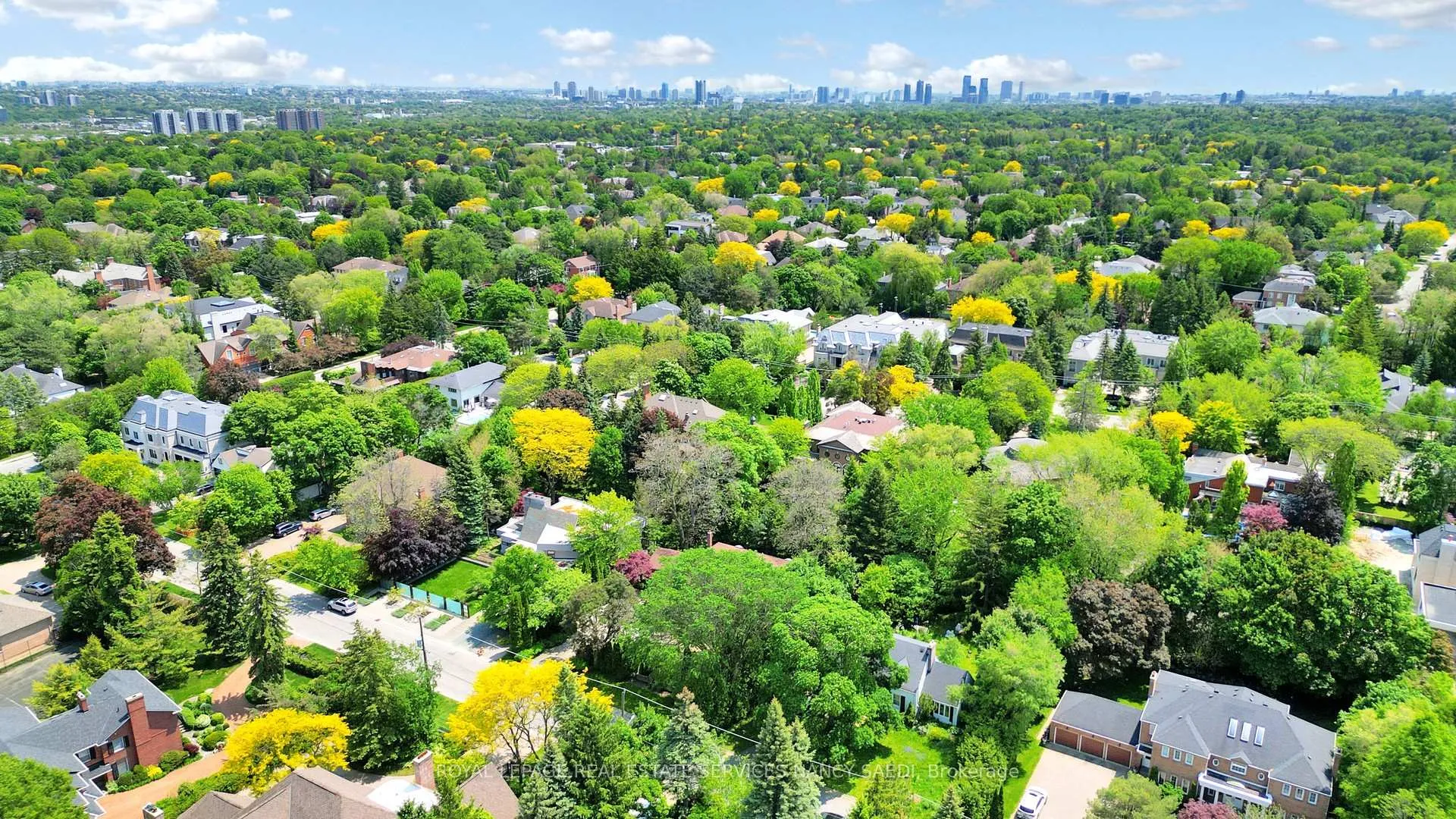 Photo 50 of 21 Forest Heights Boulevard, North York, St. Andrew-Windfields — HOMEH