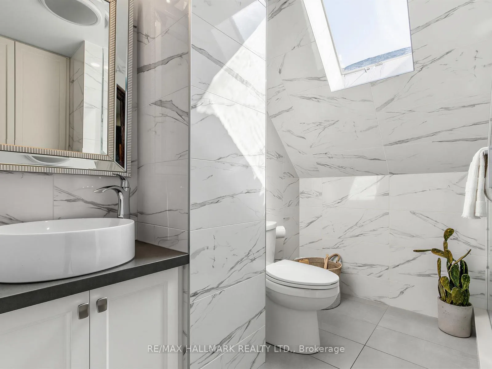 Photo 25 of 239 Torrens Avenue, Toronto, East York — HOMEH