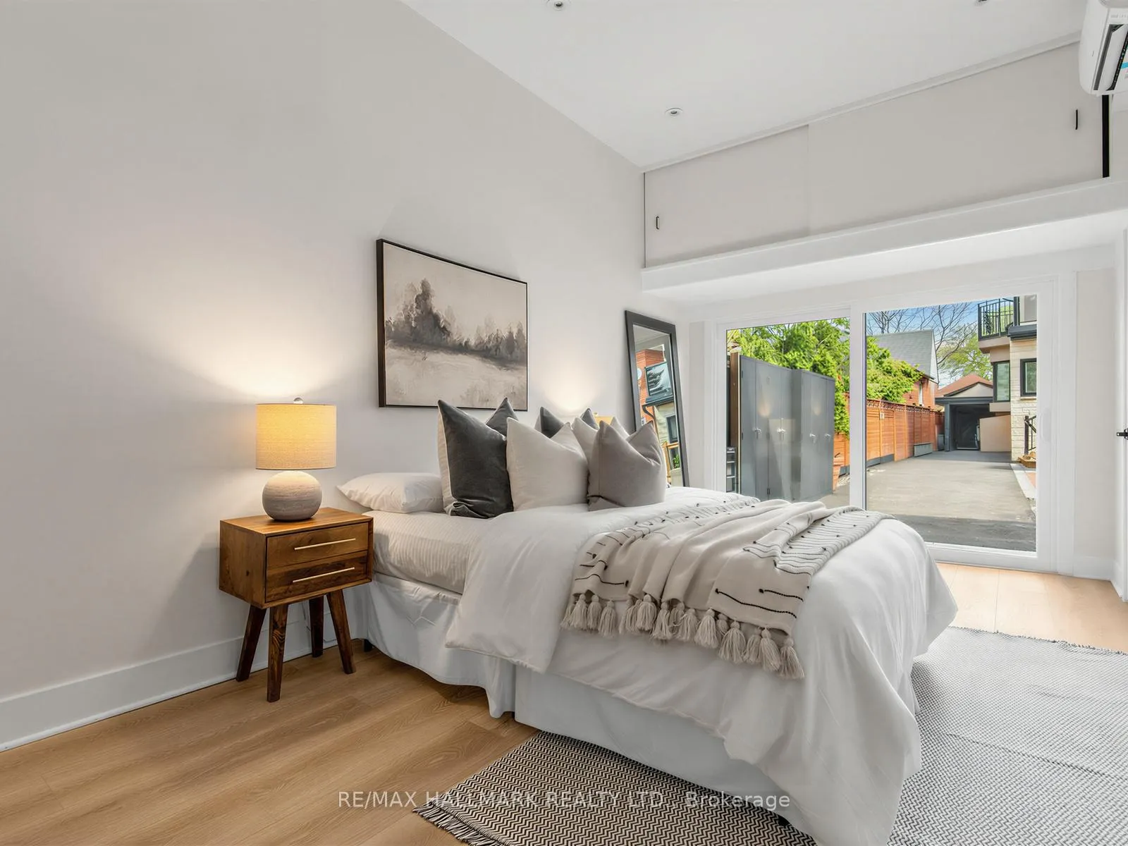 Photo 37 of 239 Torrens Avenue, Toronto, East York — HOMEH