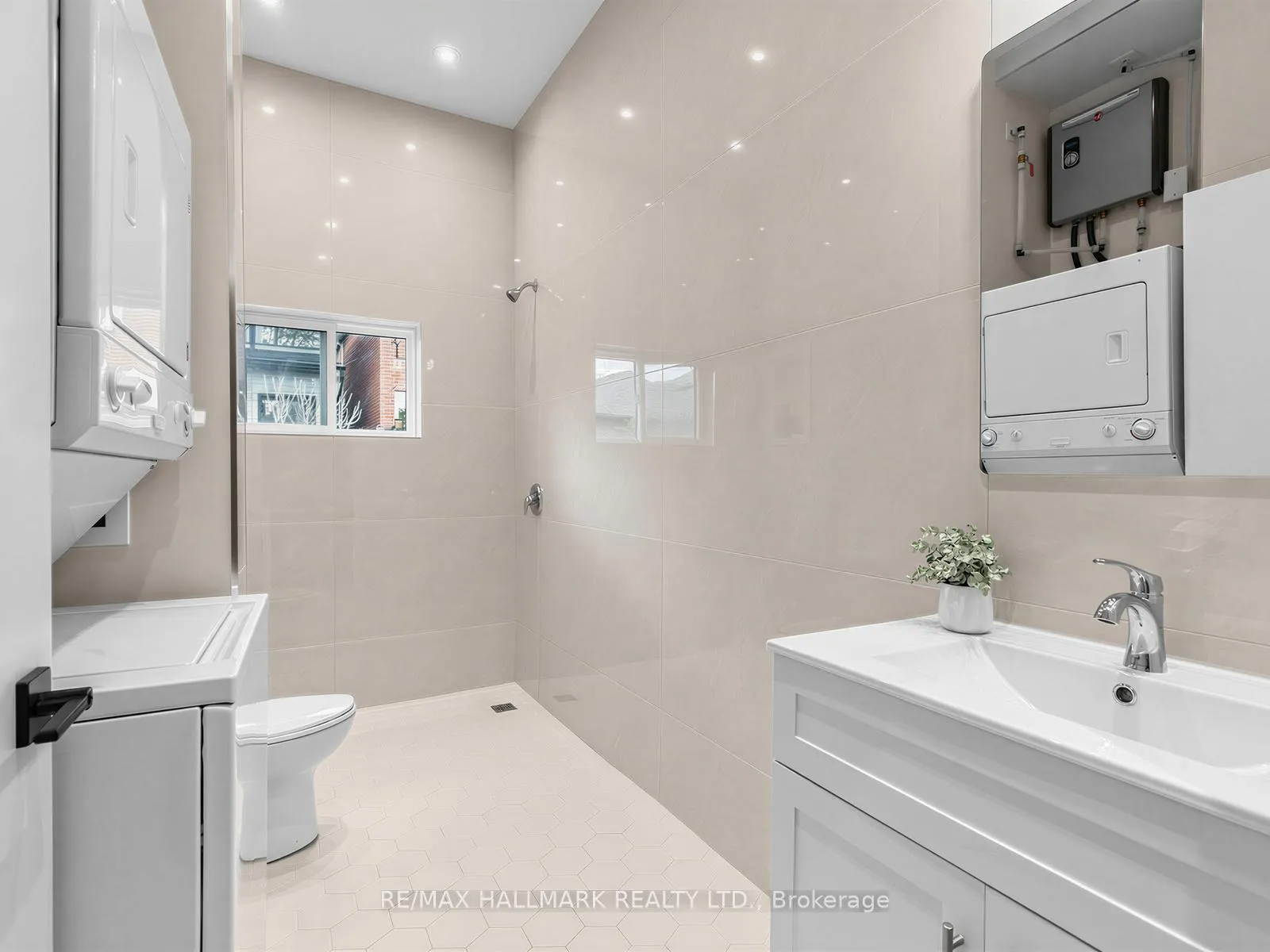 Photo 38 of 239 Torrens Avenue, Toronto, East York — HOMEH