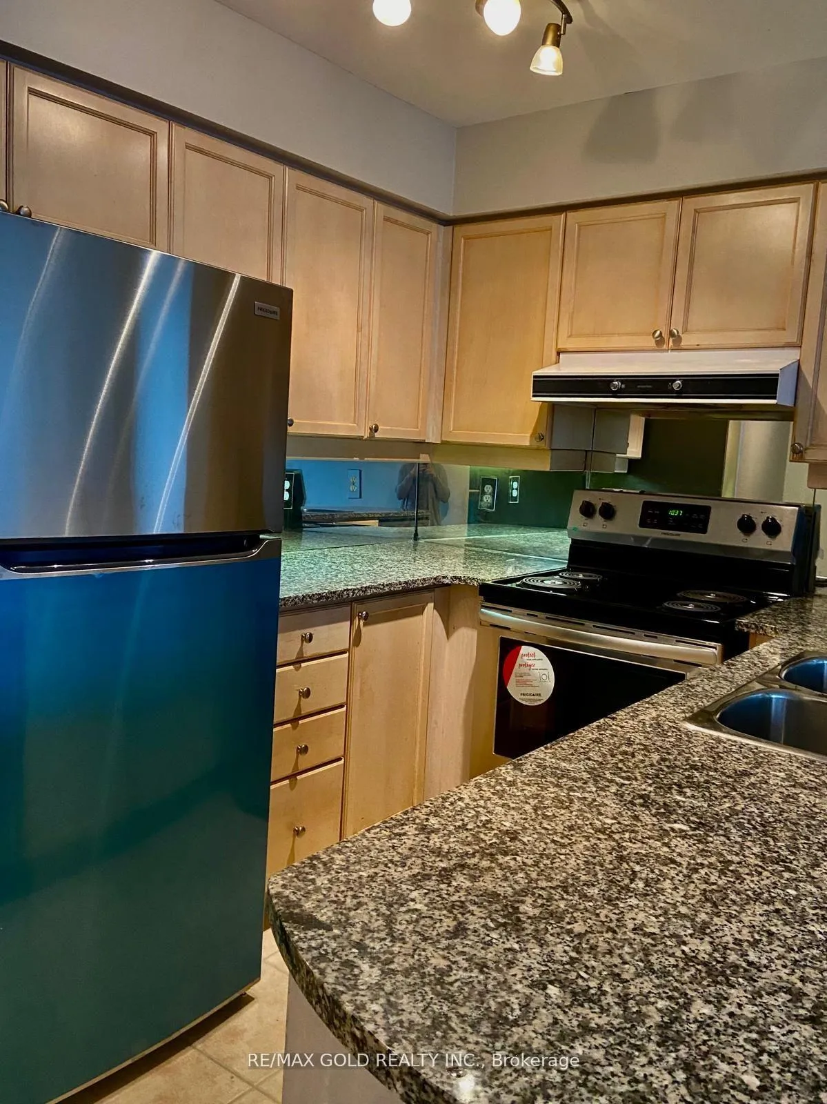 Photo 5 of Unit 702, 1 Rean Drive, North York, Bayview Village — HOMEH