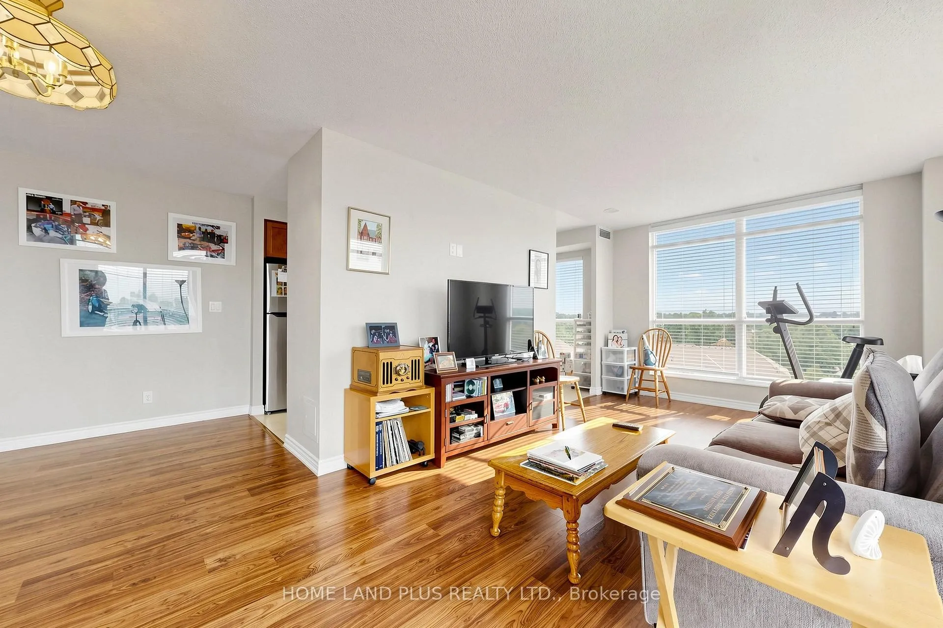 Photo 7 of Unit 721, 18 Harding Boulevard, Richmond Hill, Harding — HOMEH