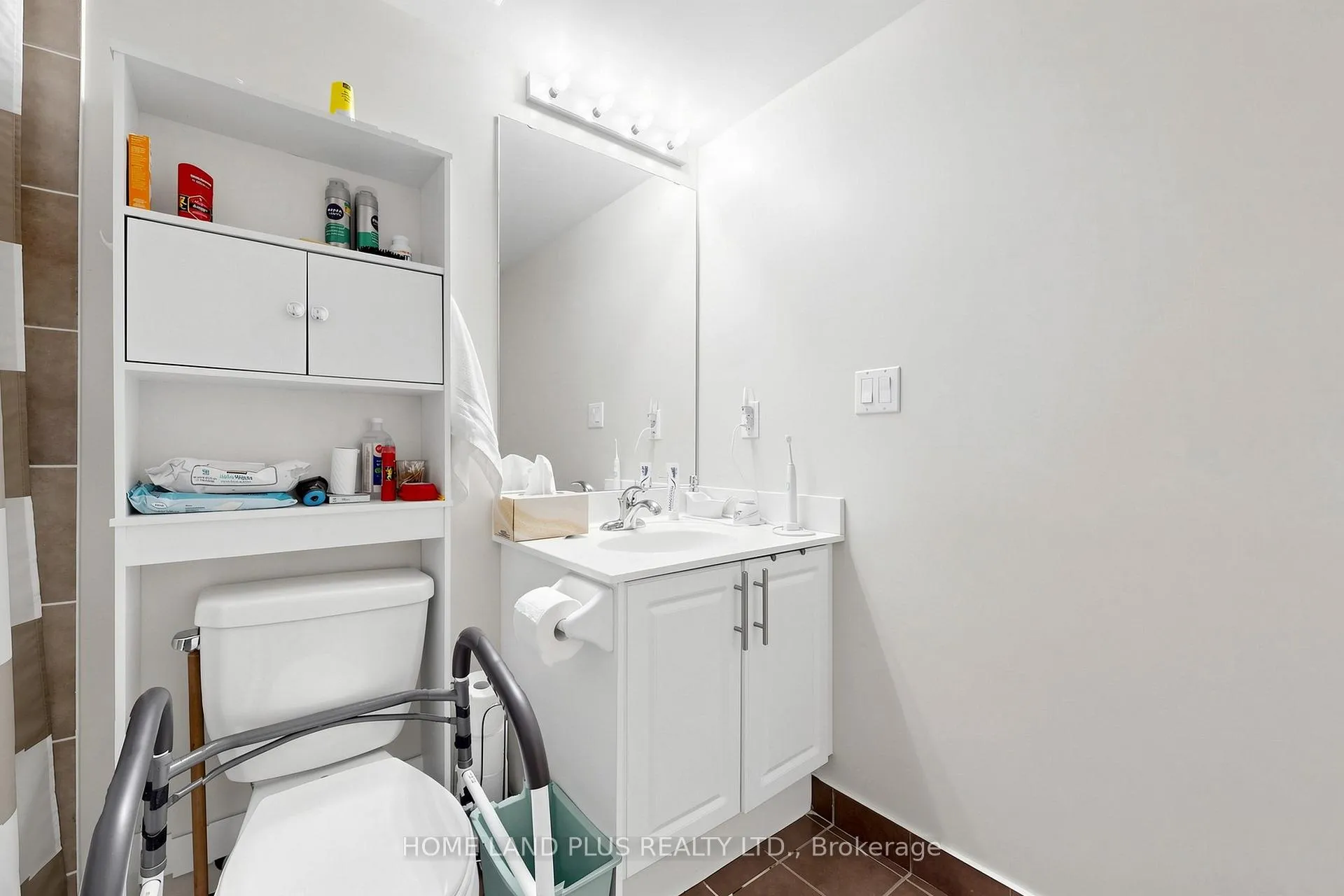 Photo 17 of Unit 721, 18 Harding Boulevard, Richmond Hill, Harding — HOMEH
