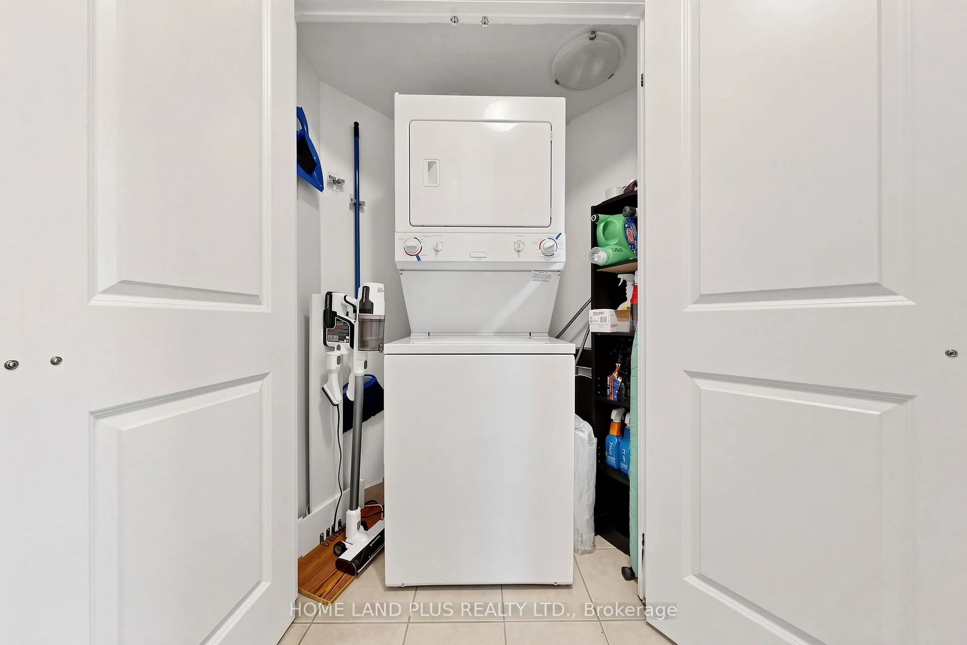 Photo 22 of Unit 721, 18 Harding Boulevard, Richmond Hill, Harding — HOMEH