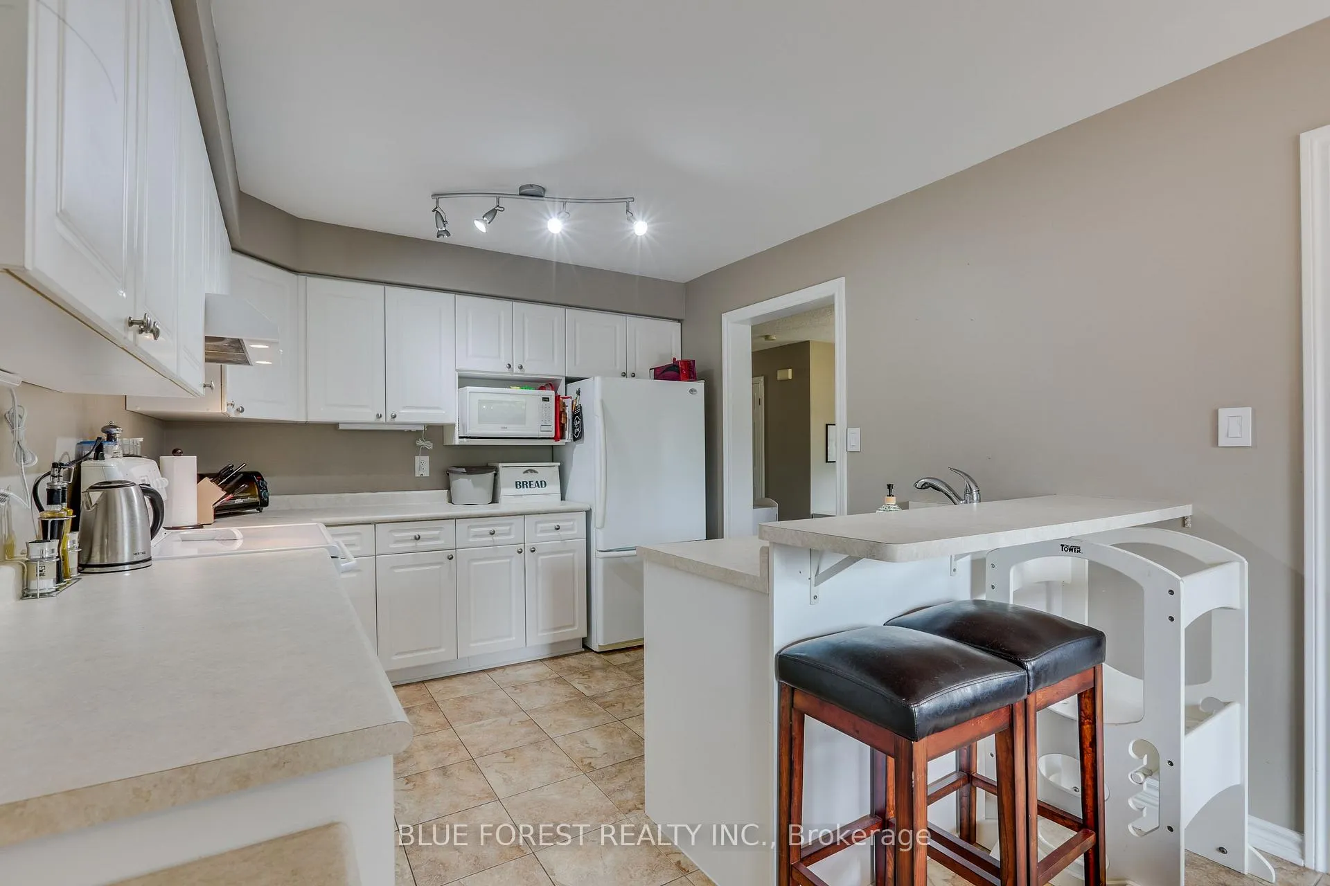 Photo 15 of Unit 68, 1100 Baseline Road W, London, South B — HOMEH