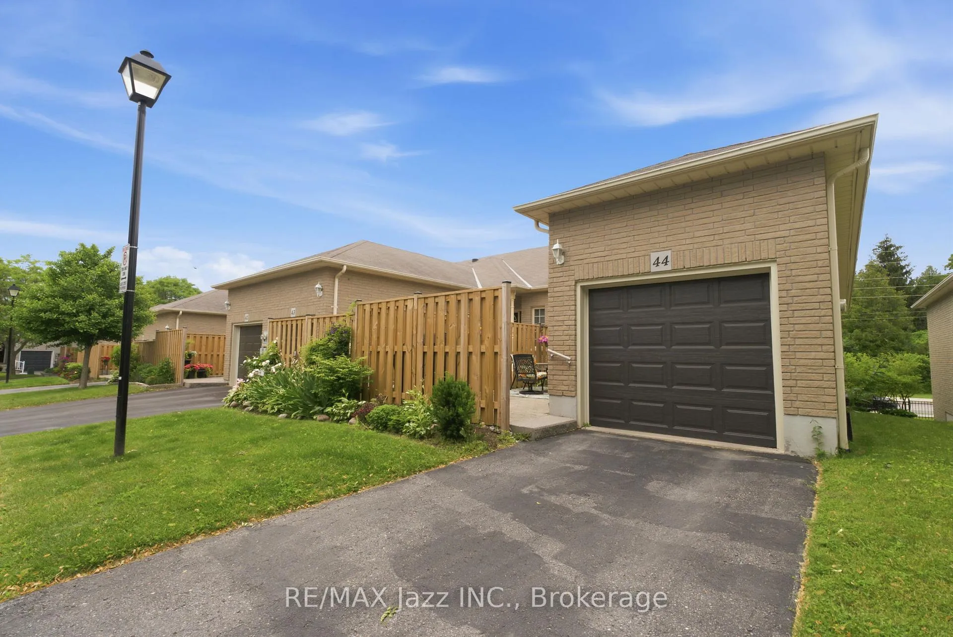Photo 2 of Unit 44, 1111 Wilson Road N, Oshawa, Centennial — HOMEH