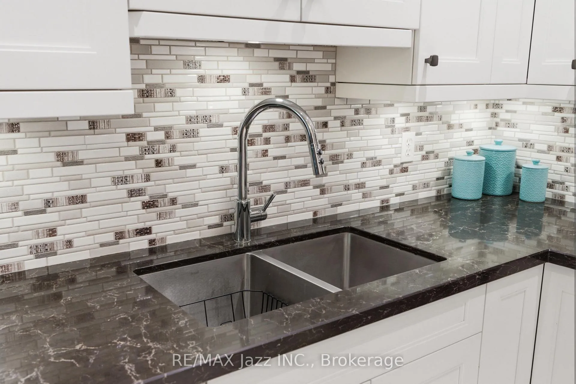 Photo 17 of Unit 44, 1111 Wilson Road N, Oshawa, Centennial — HOMEH