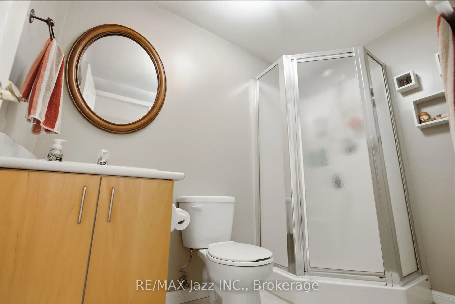 Photo 33 of Unit 44, 1111 Wilson Road N, Oshawa, Centennial — HOMEH
